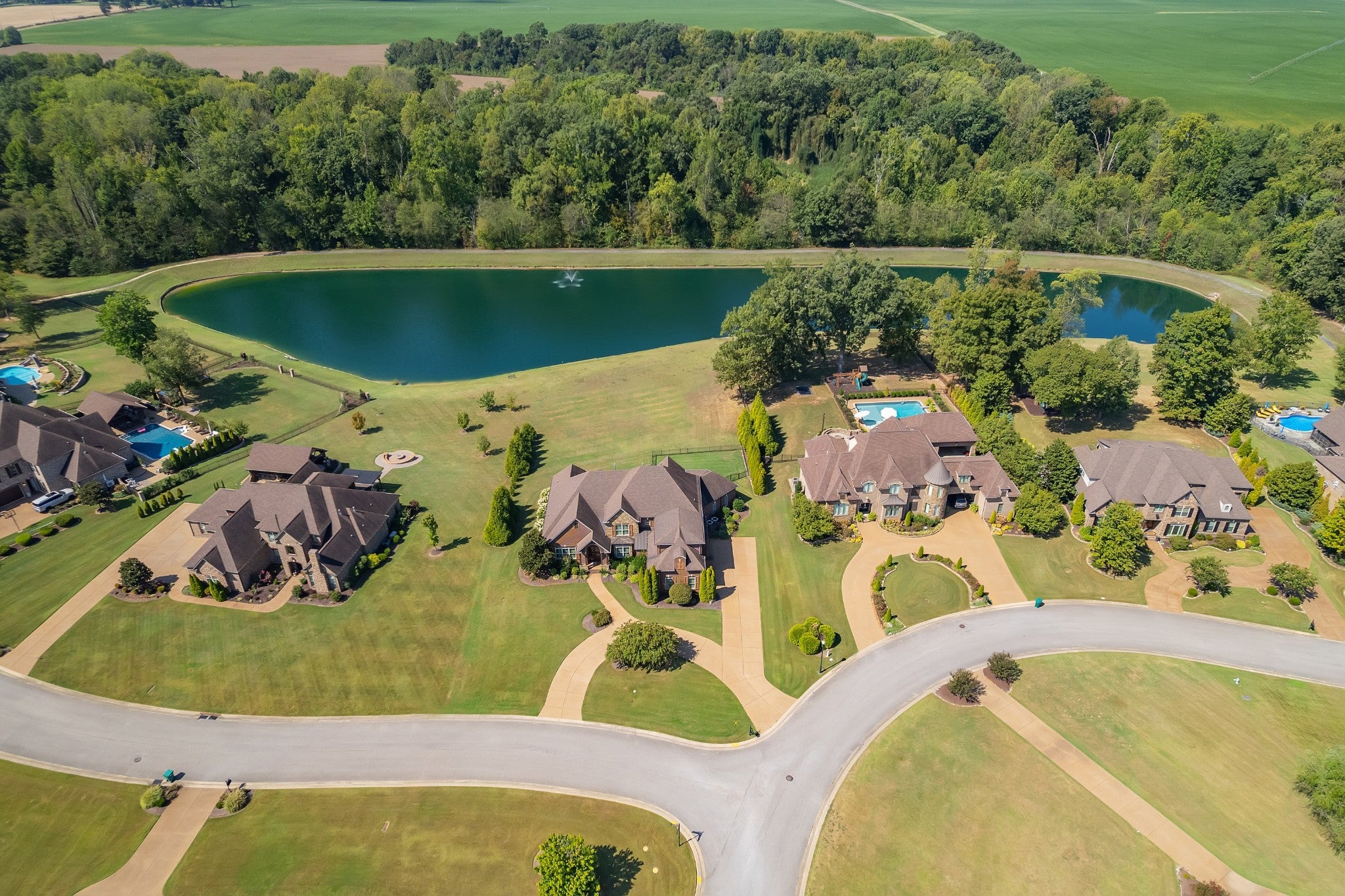 57 Lake Pointe Dr