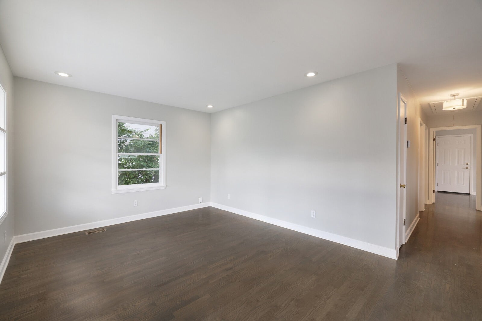 1004 Bate Ave