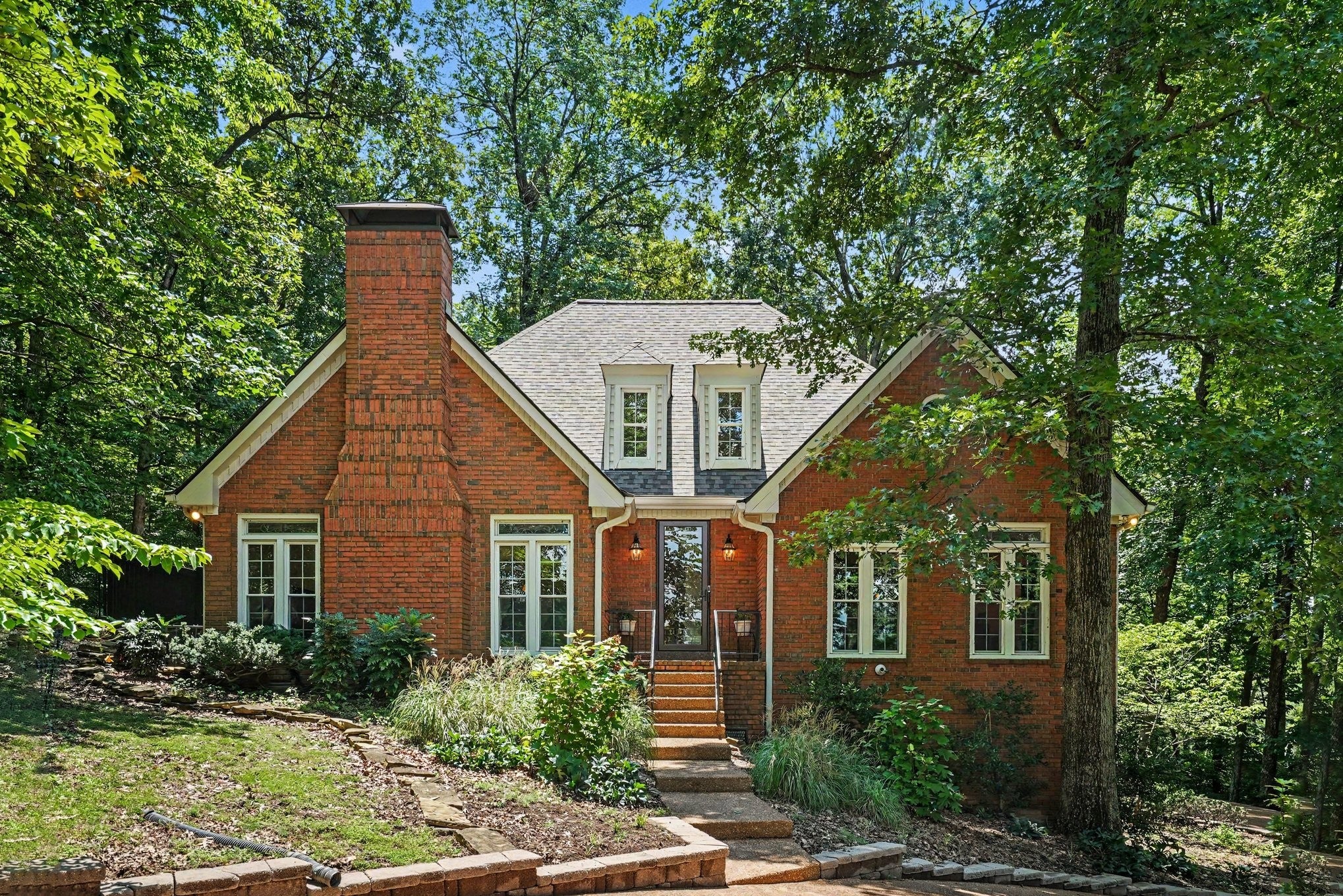 3-bed home sold in Old Hickory, TN 37138, 217 Scenic Ridge Ct 217 Scenic Ridge Ct, Old Hickory TN 37138 3-bed home, photo 2 of 44
