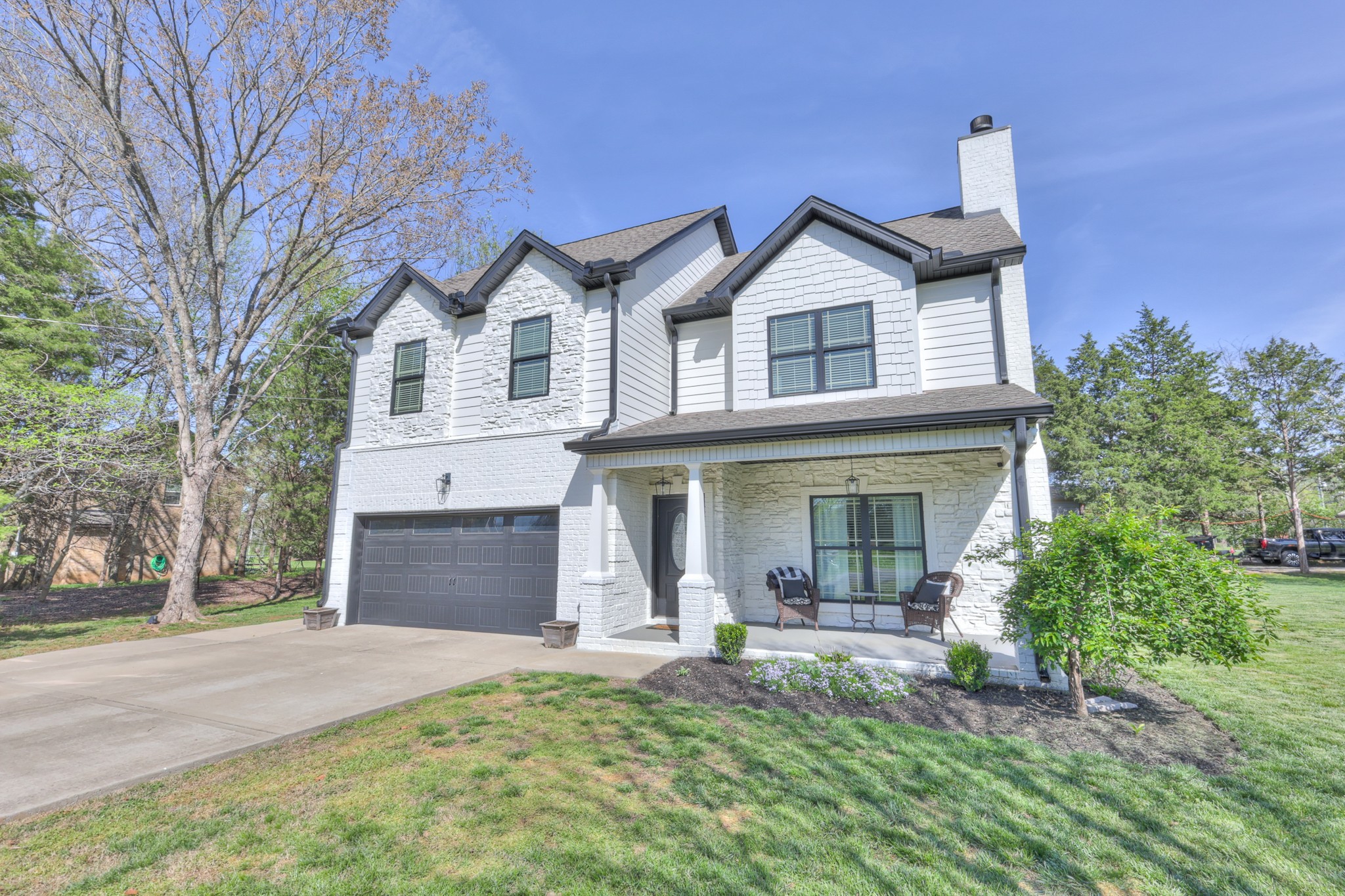 831 W Sagefield Dr