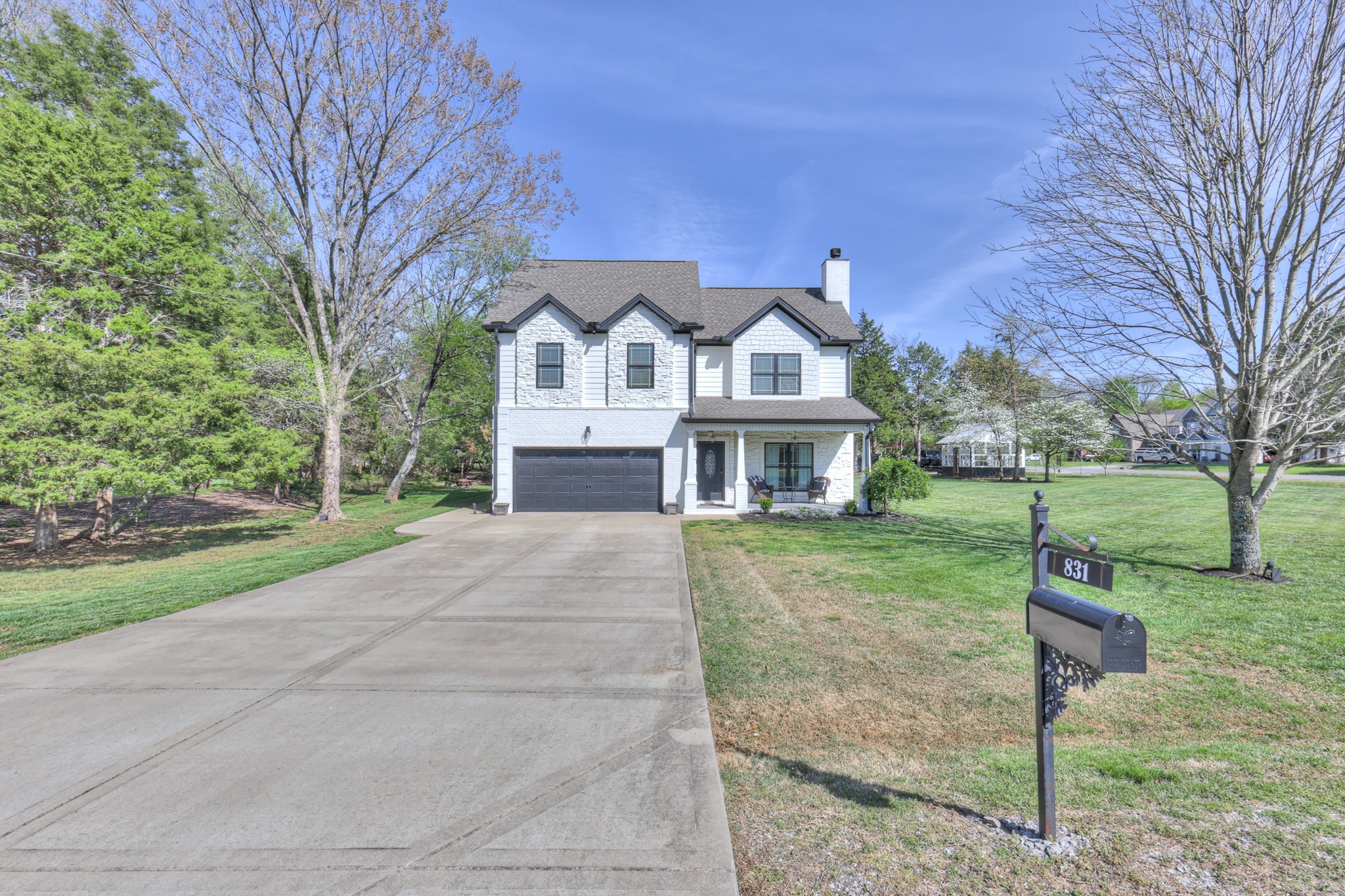 831 W Sagefield Dr