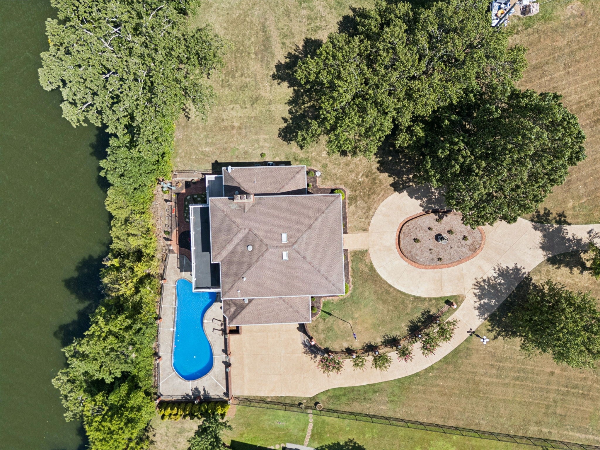 4-bed home at 103 Cherry Branch Ln Old Hickory, Old-Hickory, sold October 16, 2026