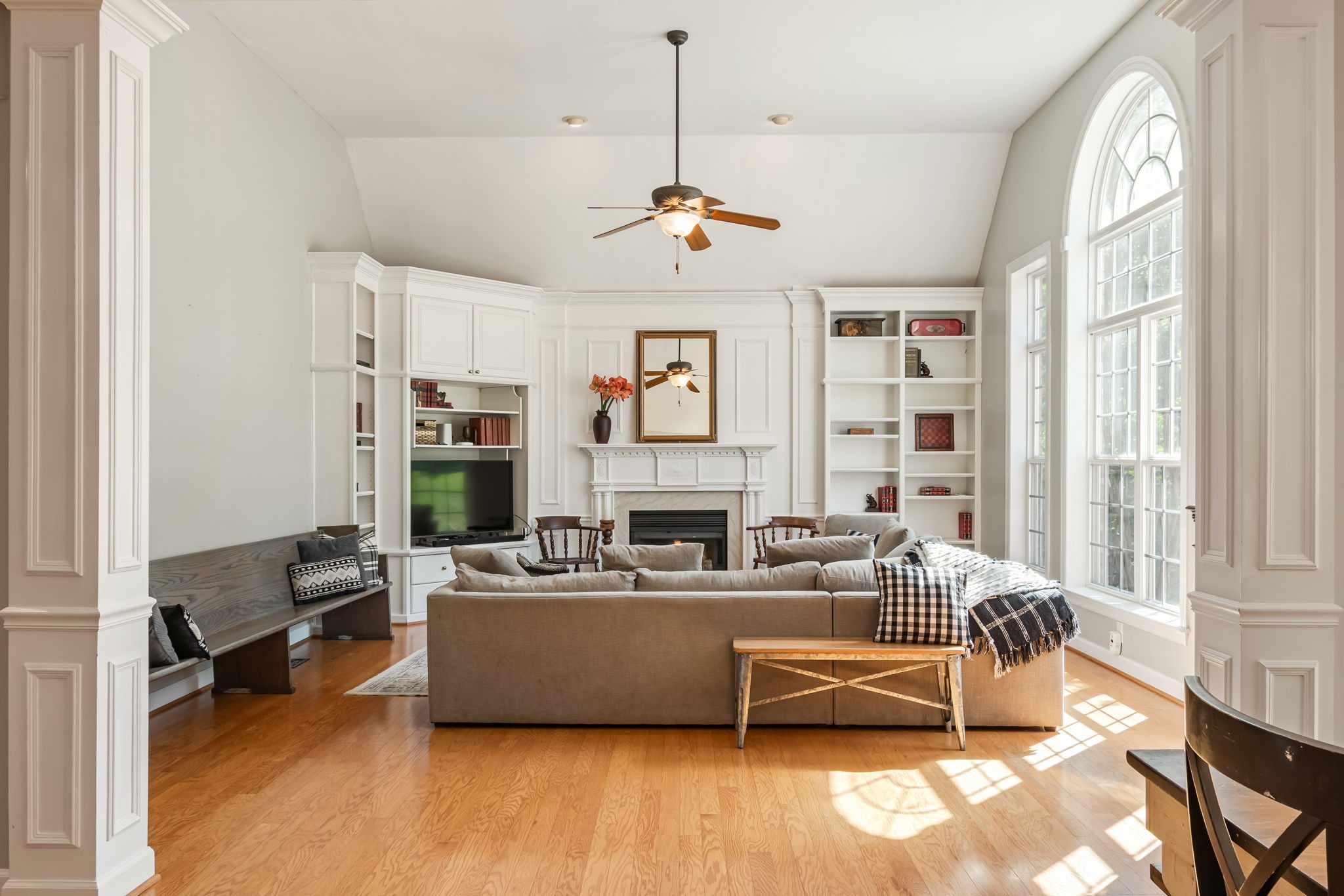 9015 Grey Pointe Ct