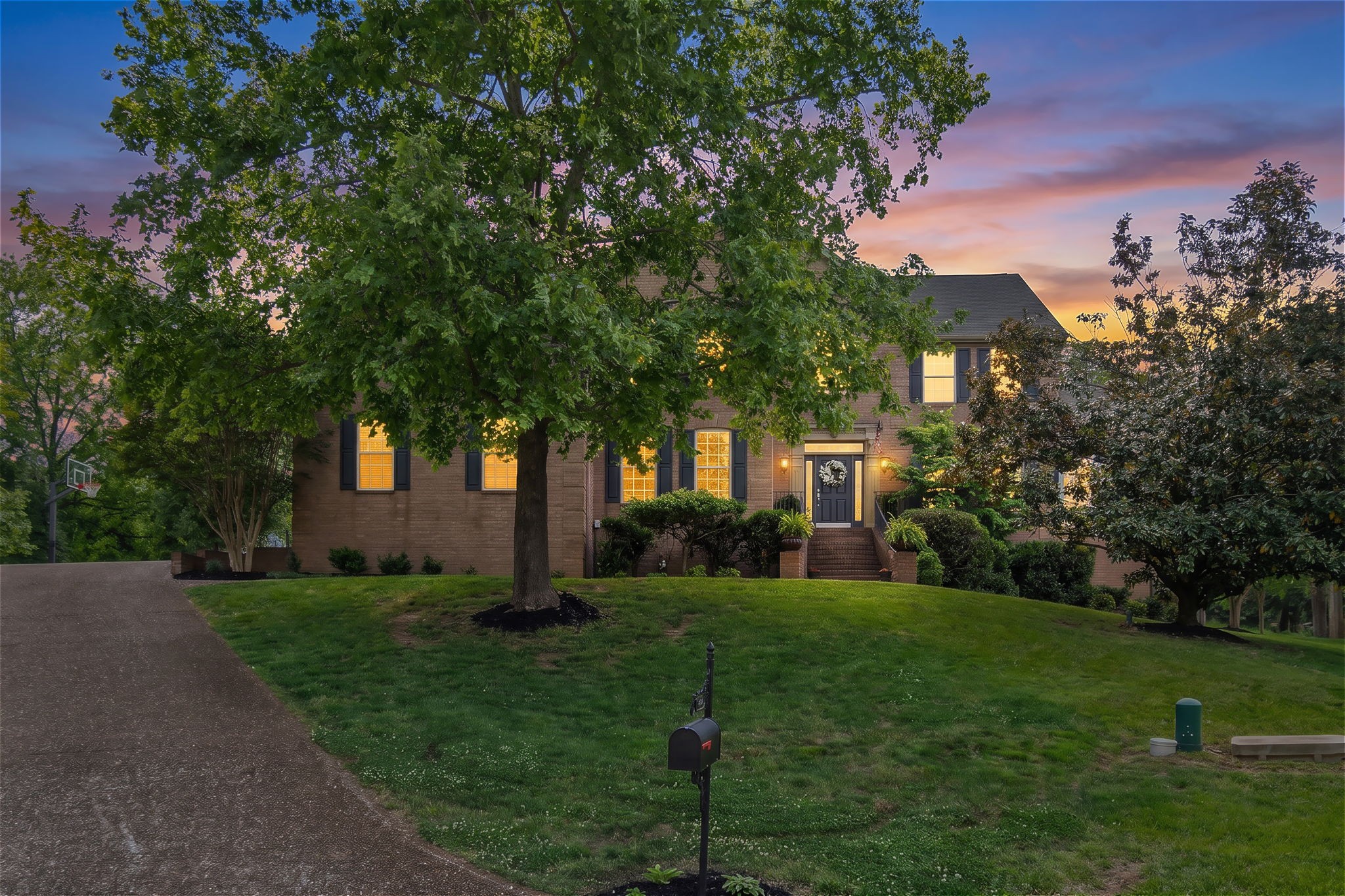 9015 Grey Pointe Ct