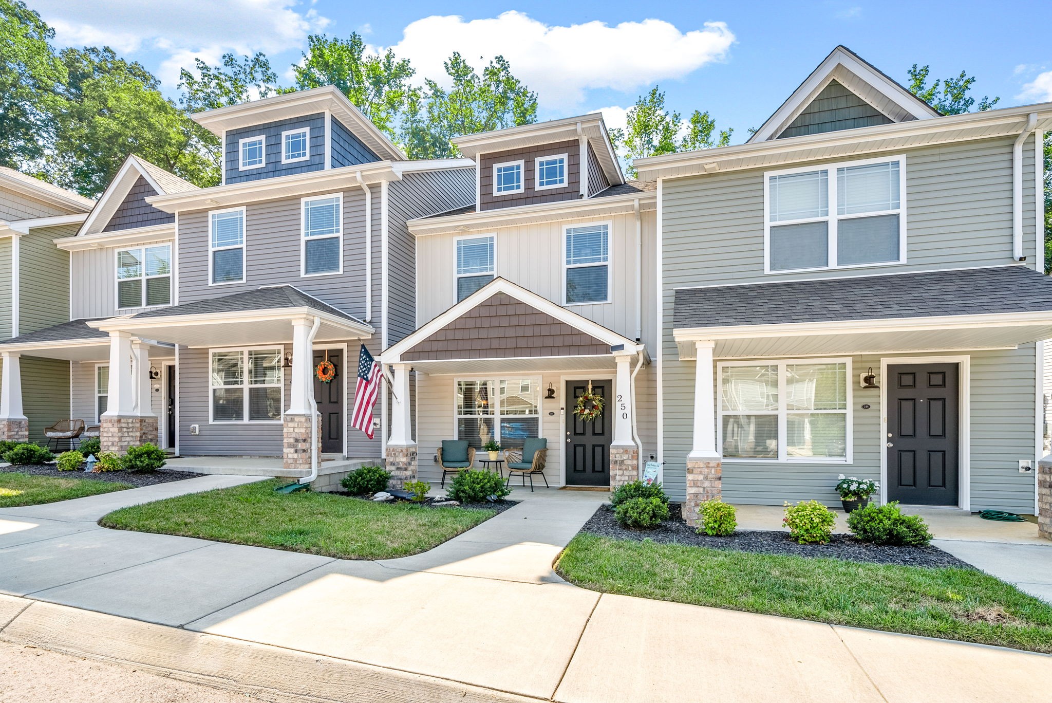 250 Woodland Valley Ln