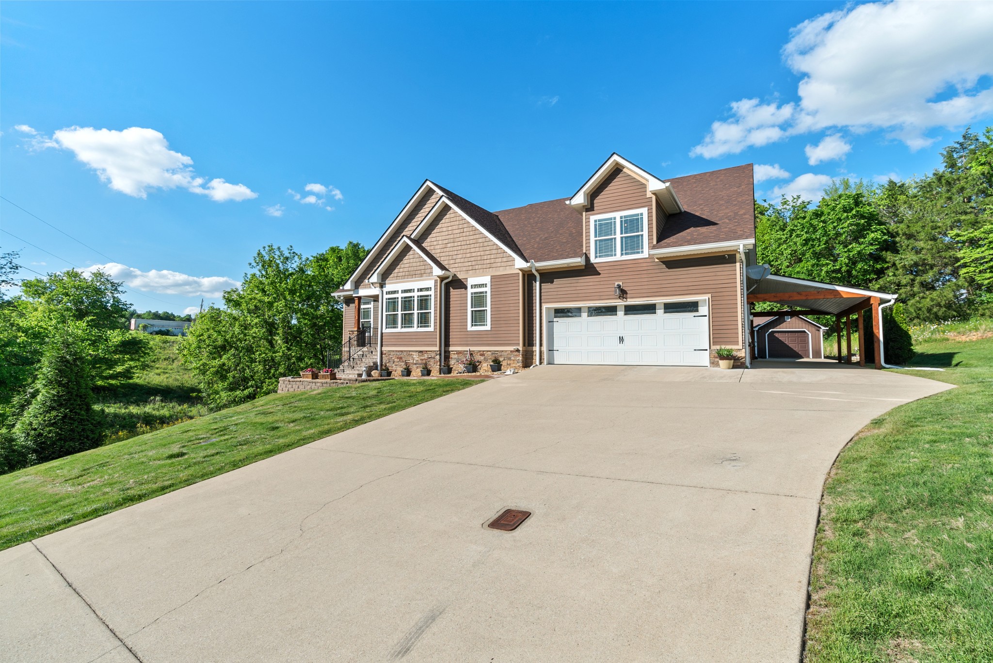 2207 Savage Creek Dr