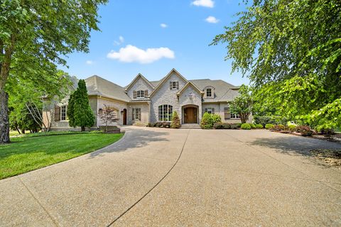 214 Bluegrass Dr Hendersonville TN 37075