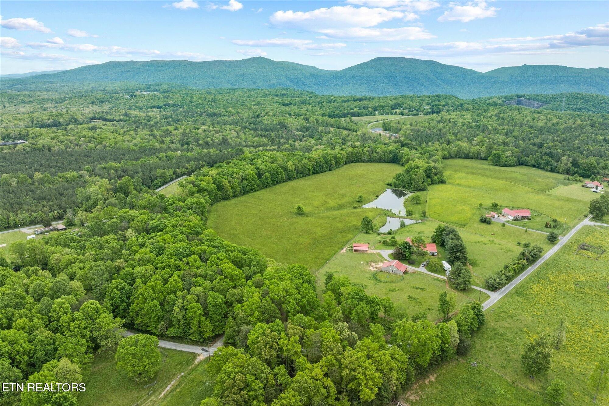 2733 Fields Rd