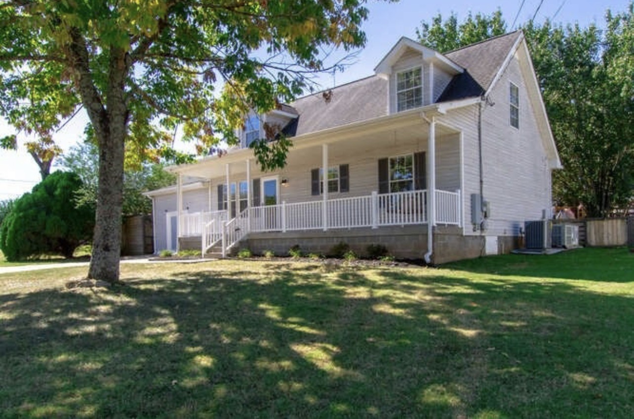 205 Clearlake Dr