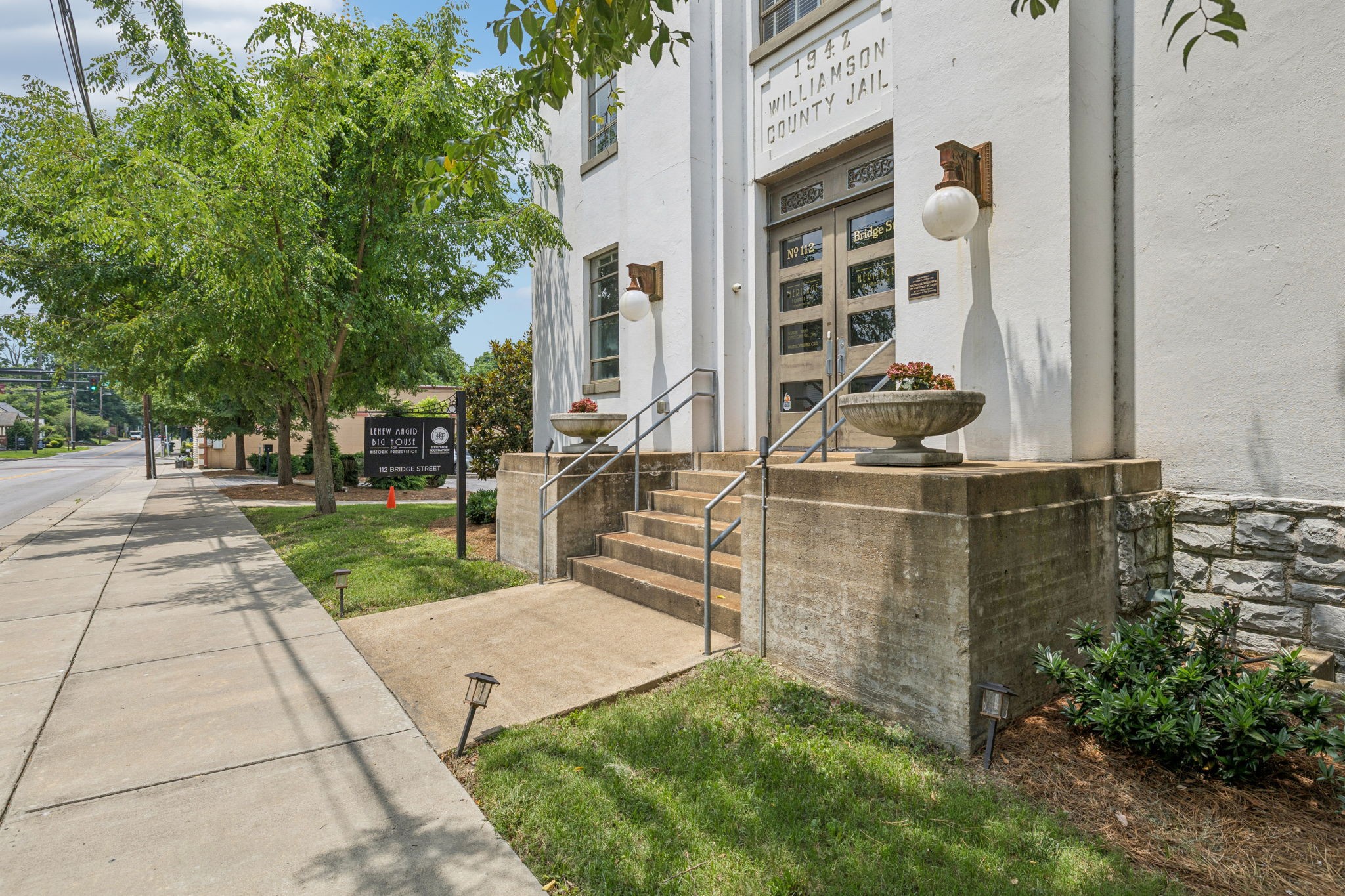 112 Bridge St