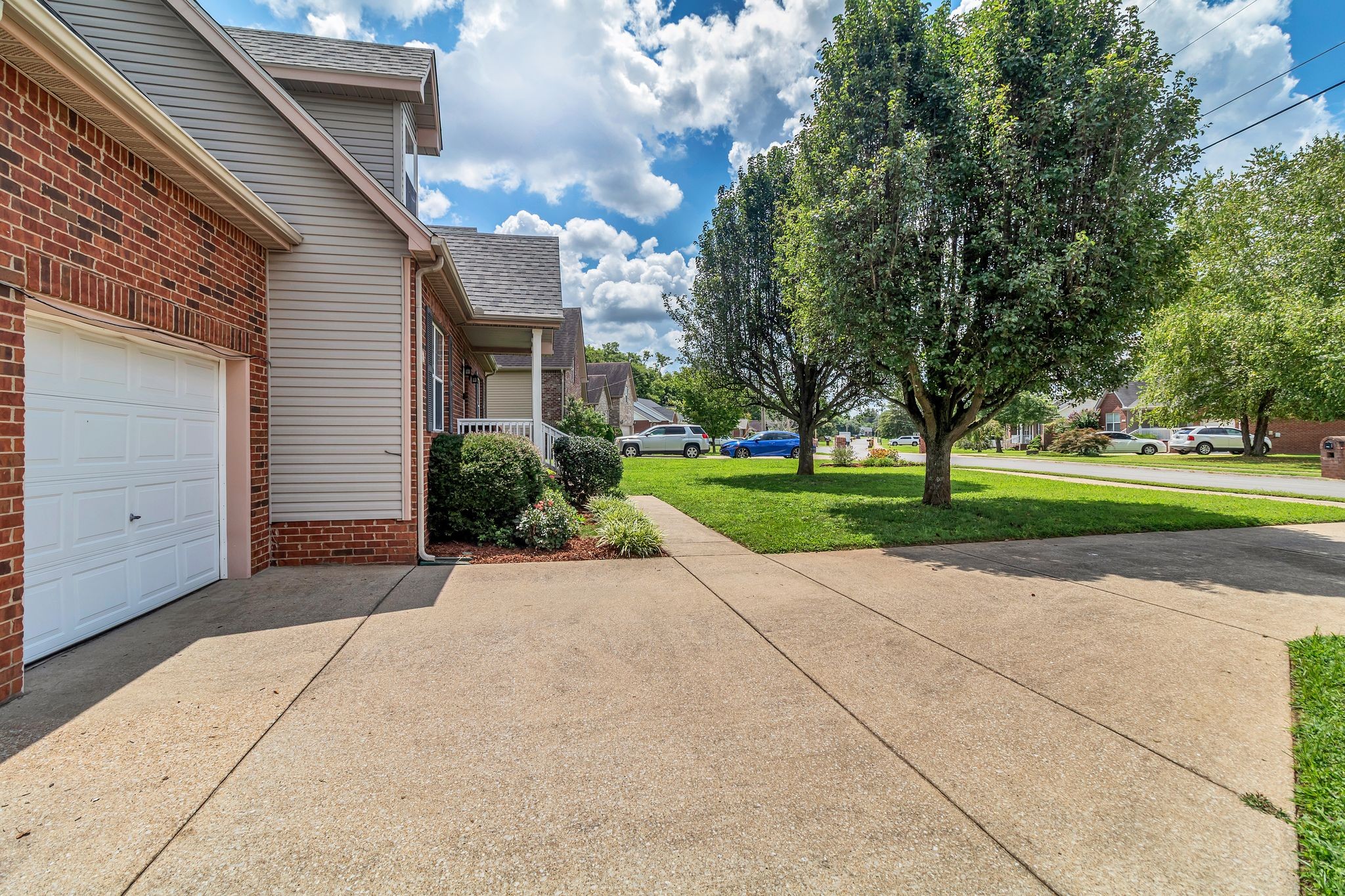 1316 Bolton Dr