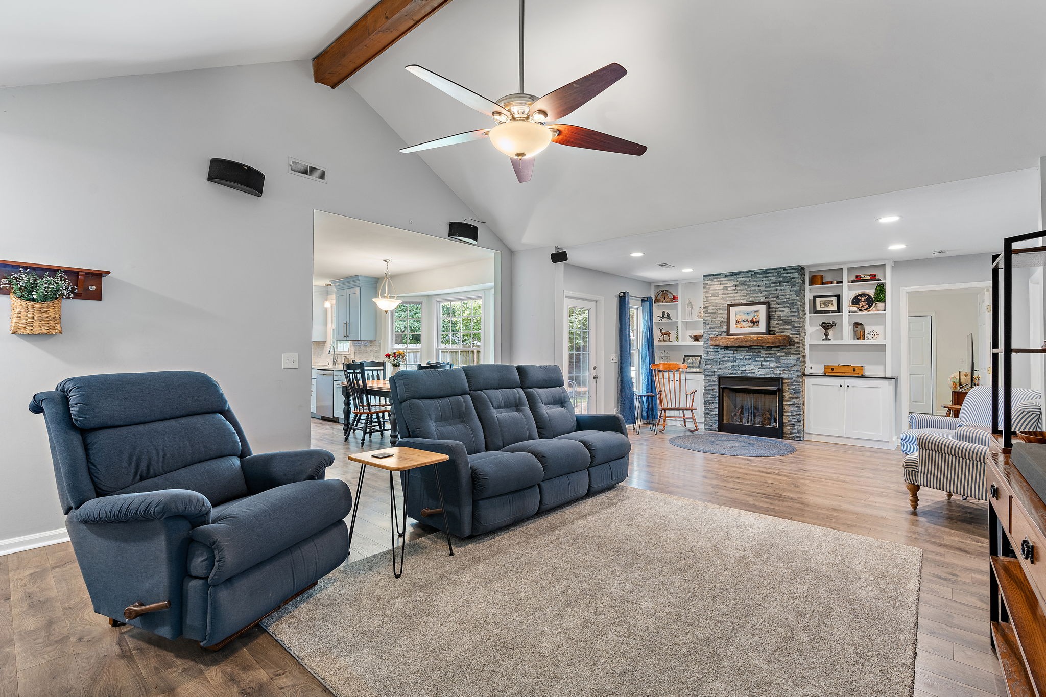 222 Julia Ct