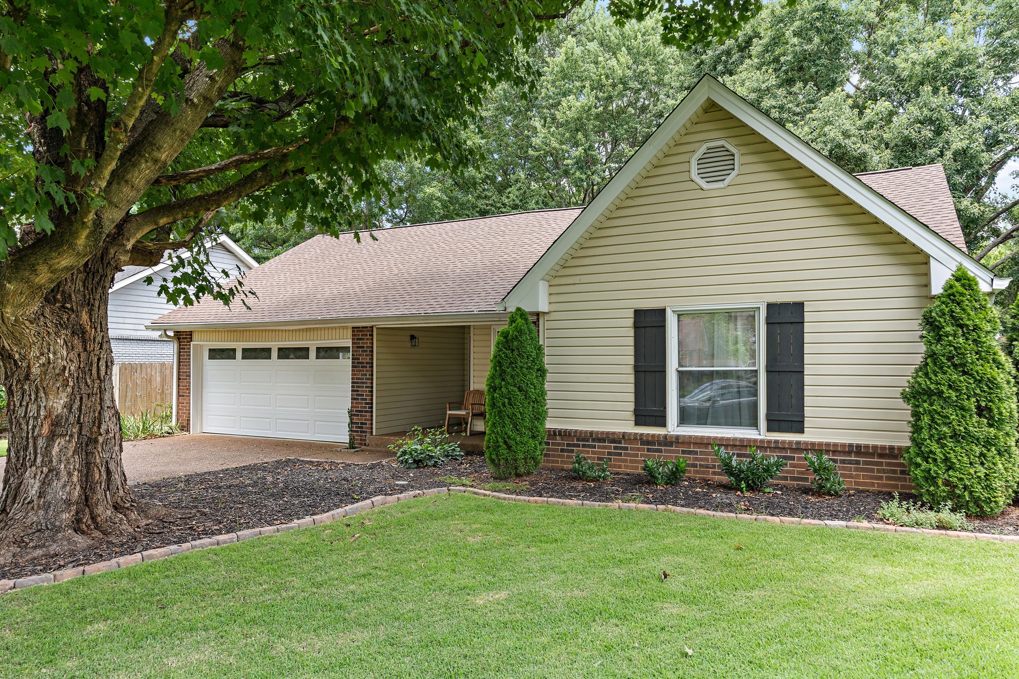 222 Julia Ct