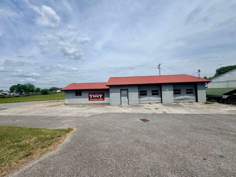 1928 Wilson Pkwy Fayetteville TN 37334