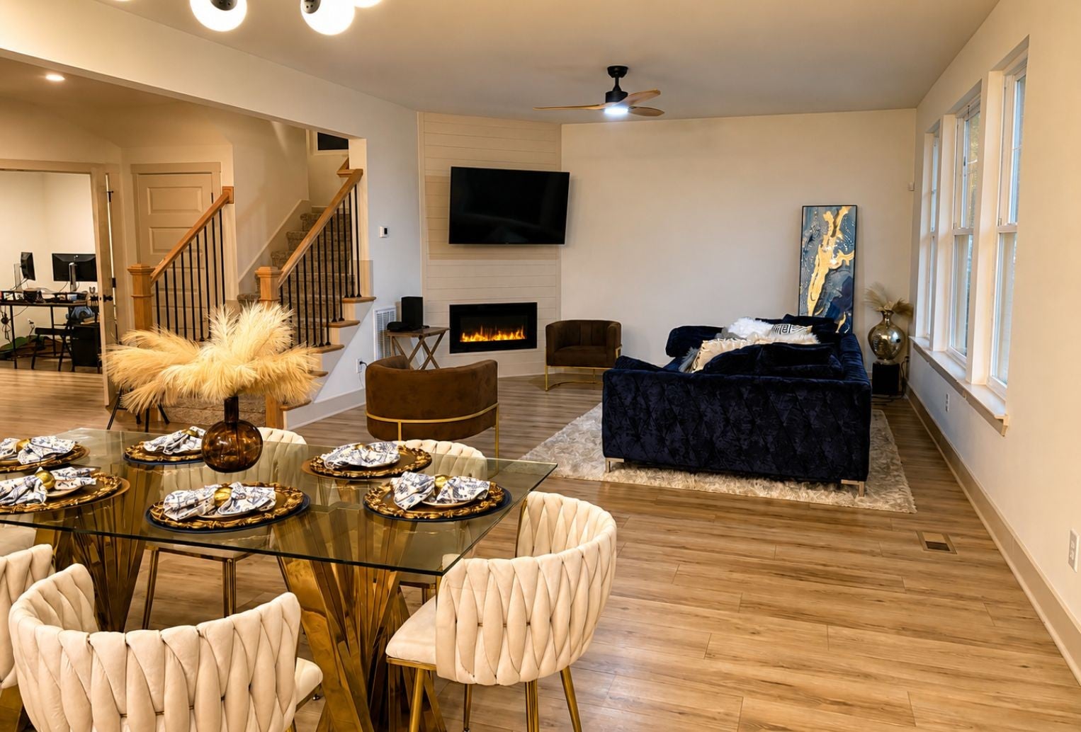 208 Kennedy Dr