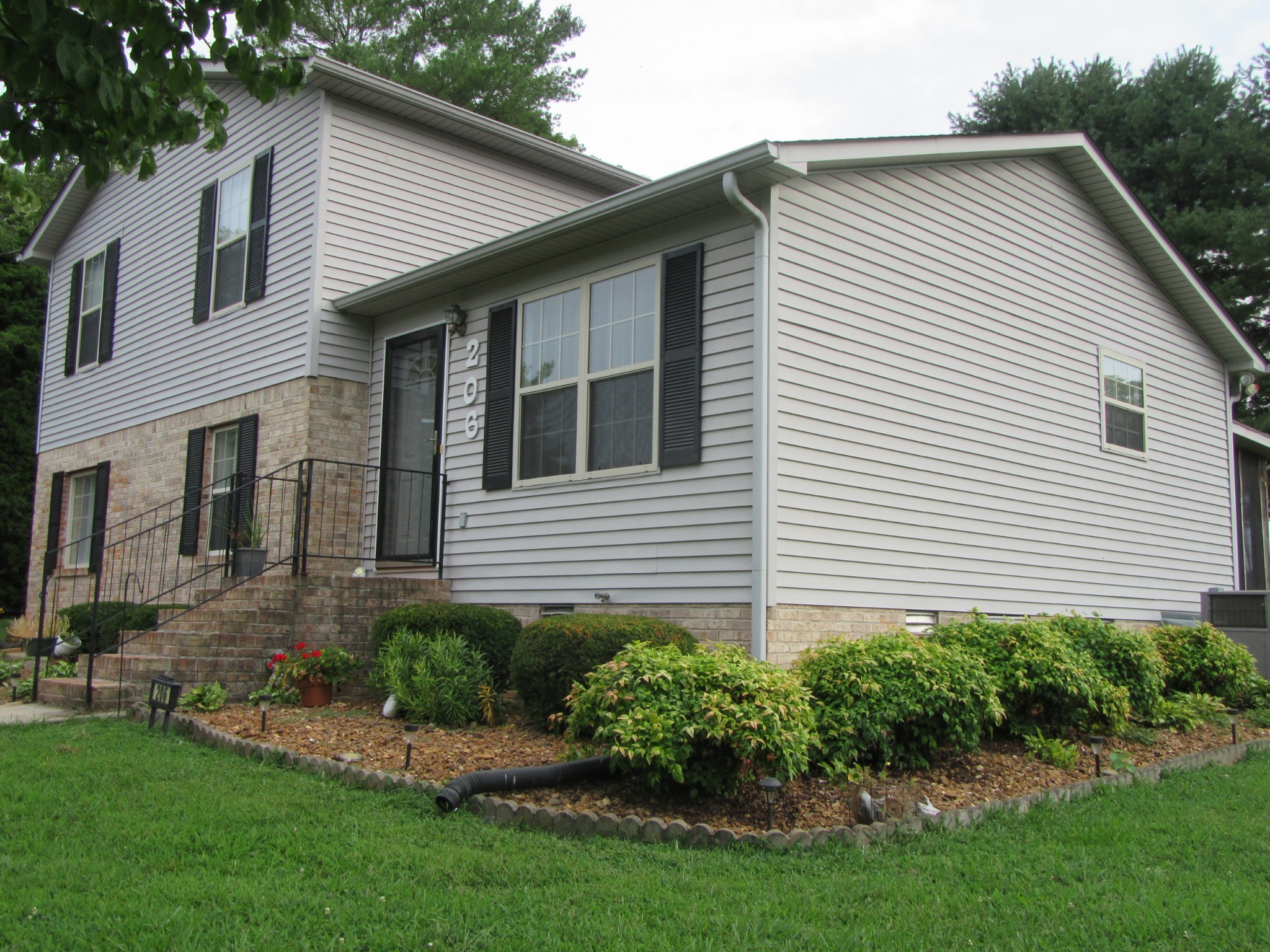206 Homeward Ave