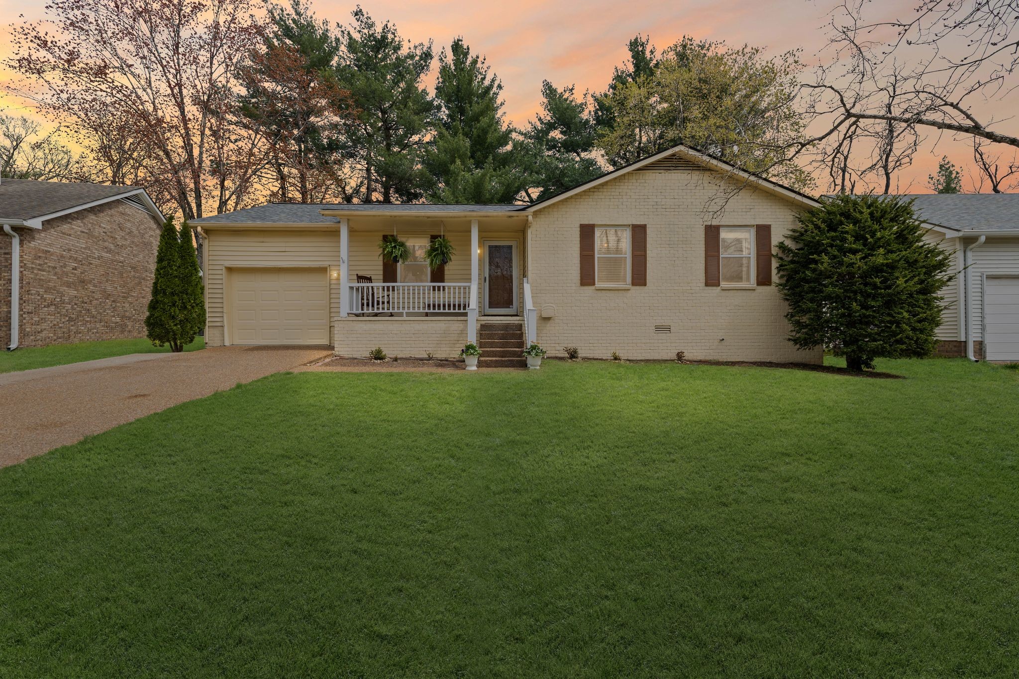 1217 Mallard Dr