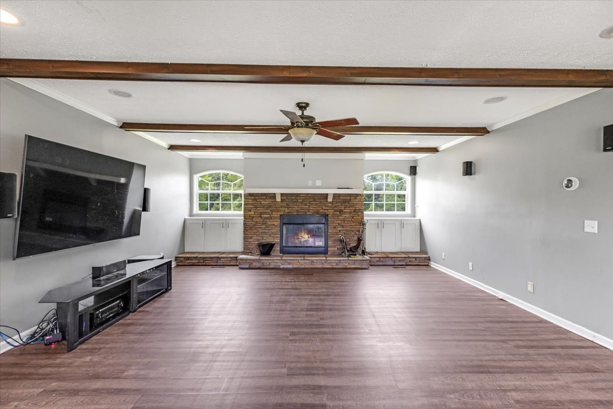 143 Old Camargo Rd