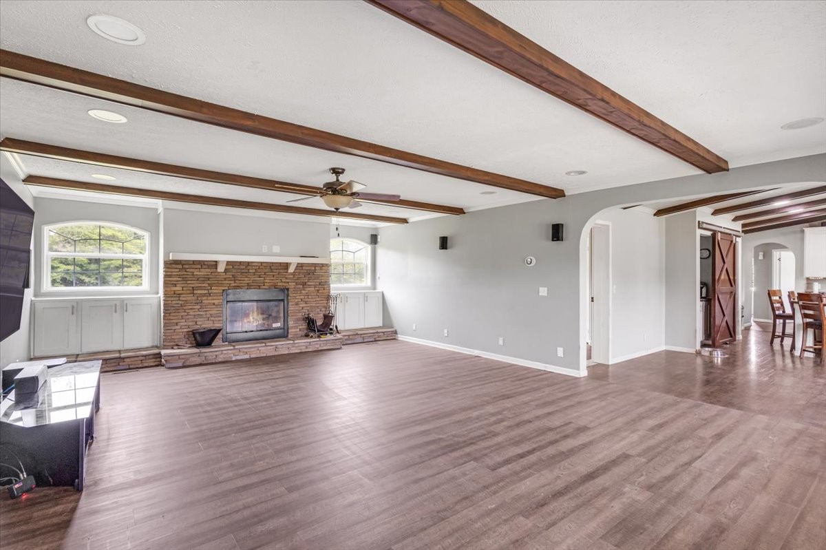 143 Old Camargo Rd