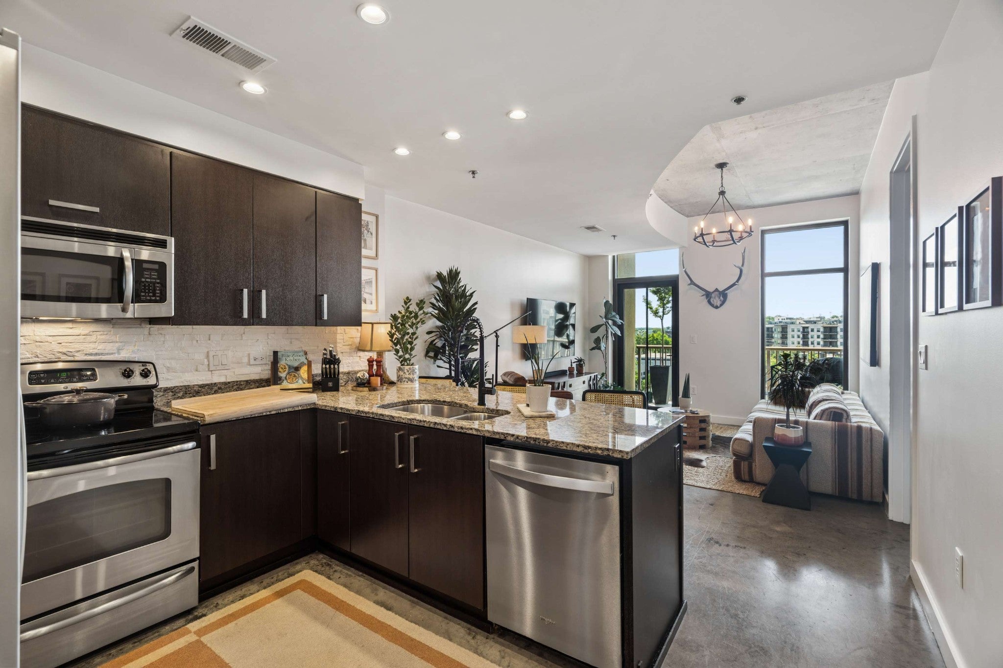 1510 Demonbreun St 701