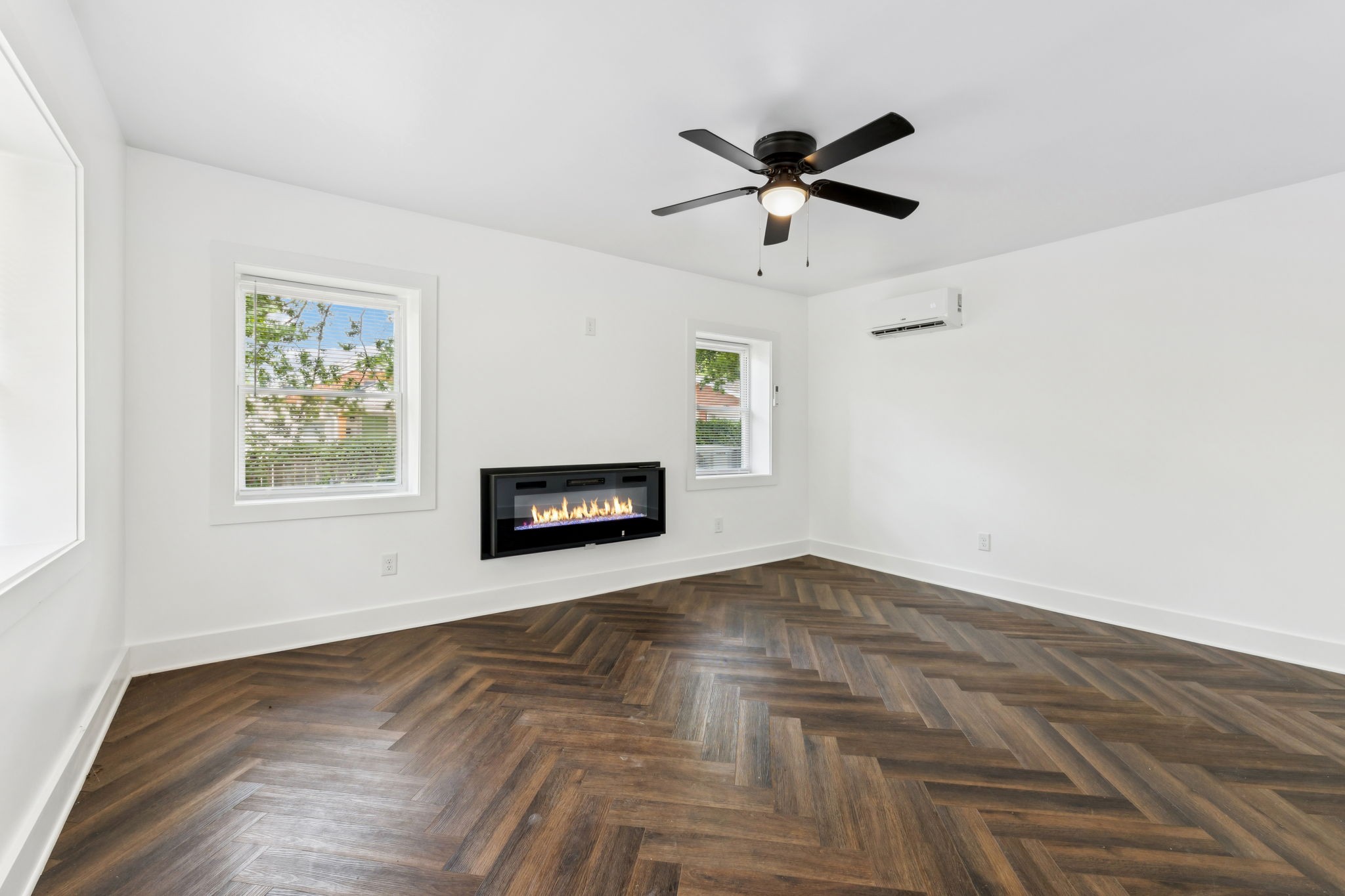 1116 Due West Ave N