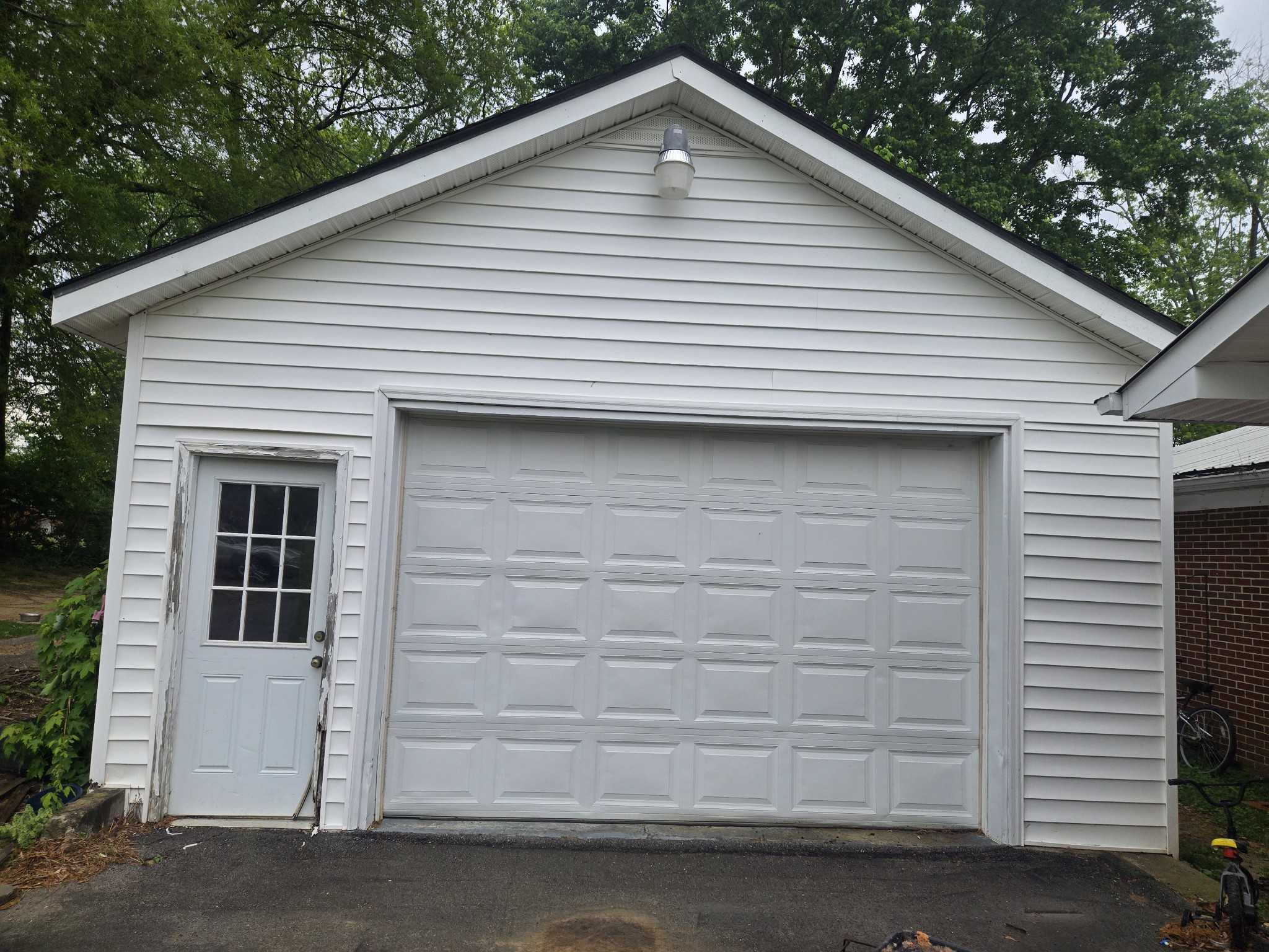 1304 Old Estill Springs Rd