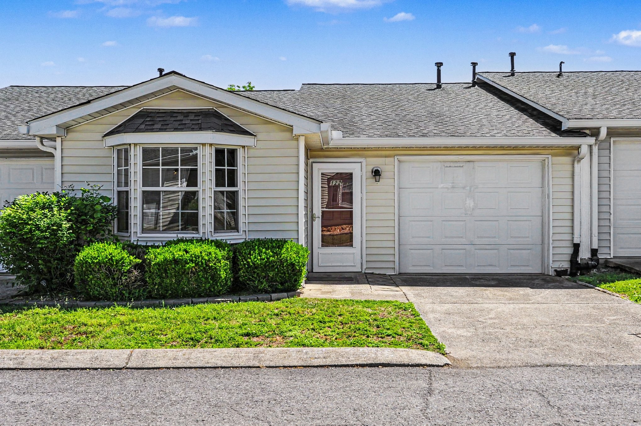 122 Pepper Grove Dr