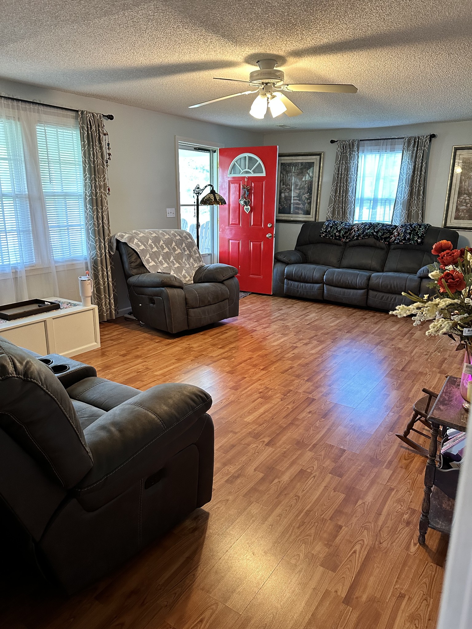 208 Wakefield Ave