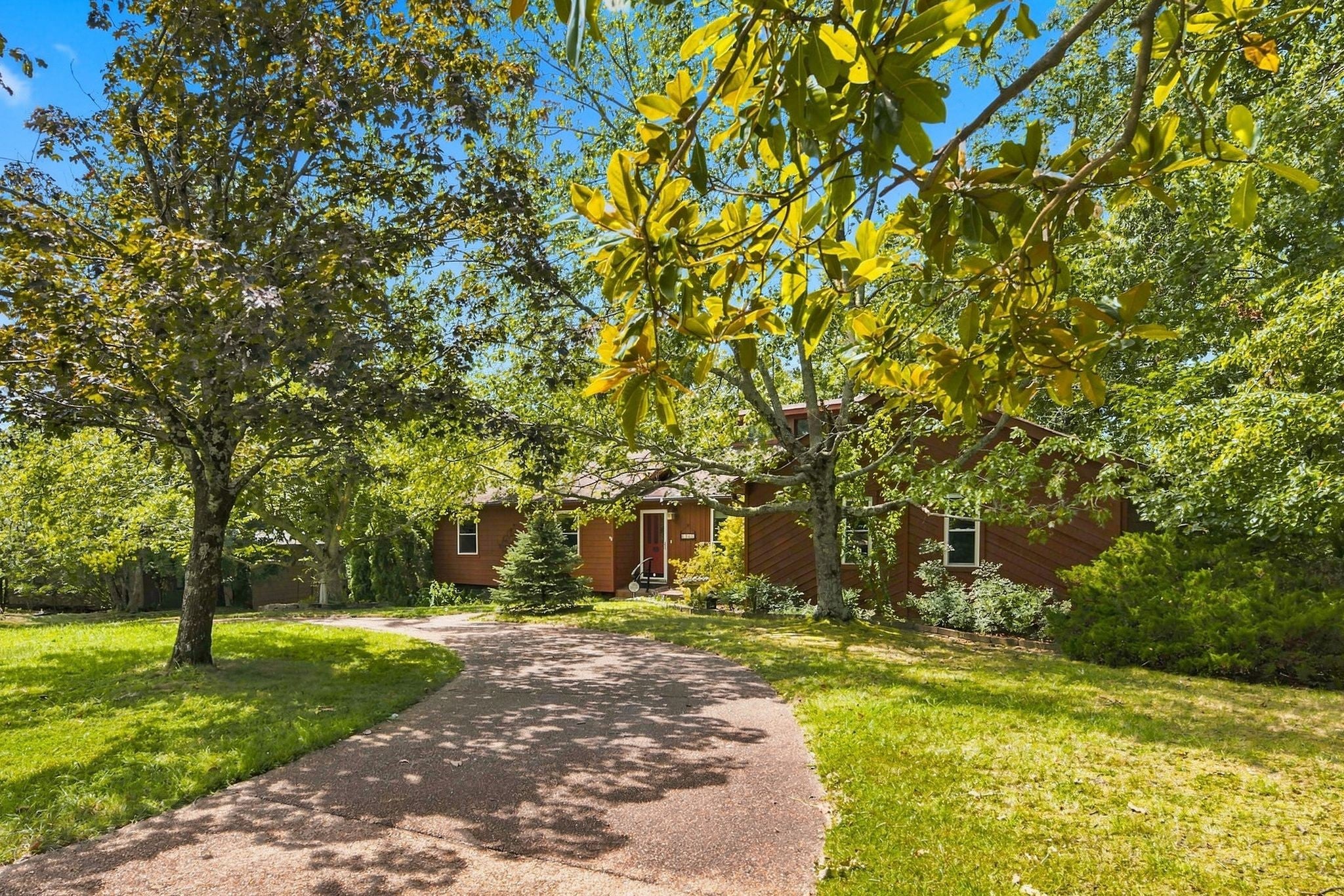 1405 Robert E Lee Ln