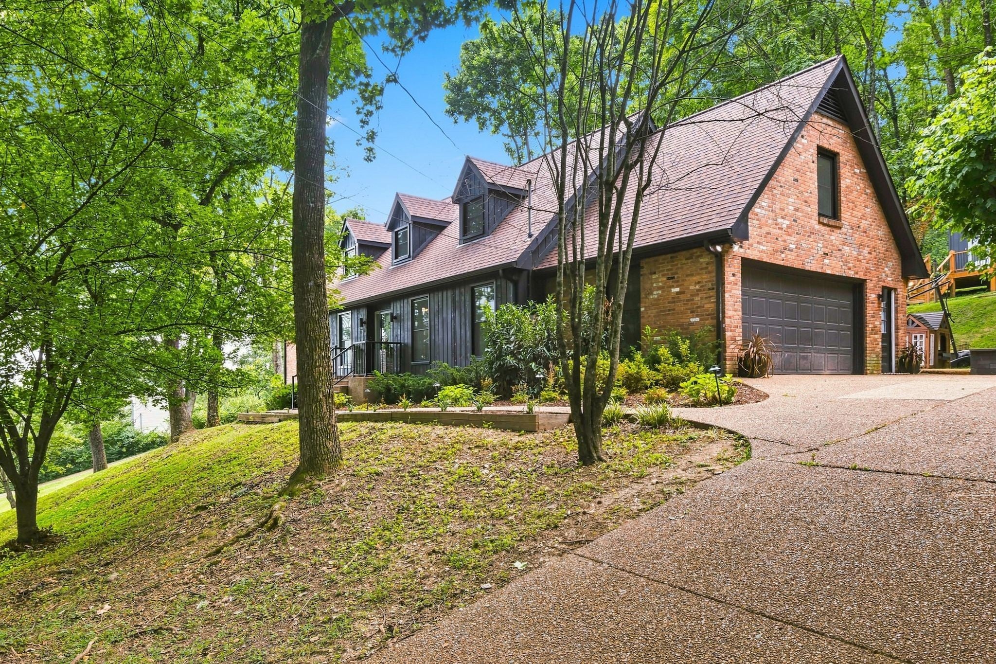 4-bed listing at 5117 Dorchester Cir, Brentwood