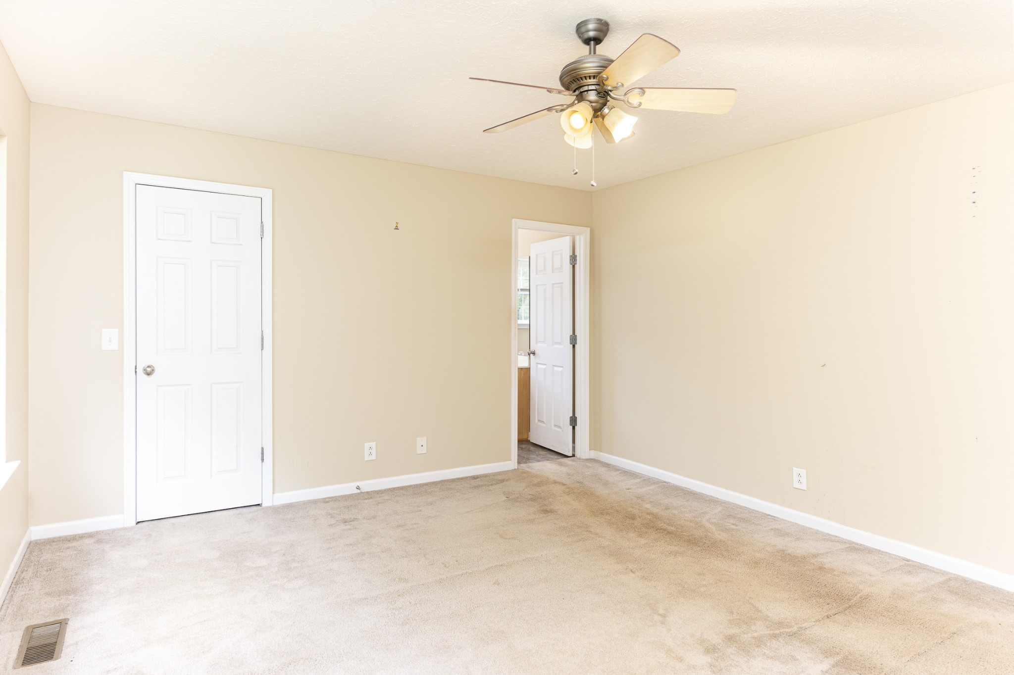 Greenbrier, Tennessee 37073, United States, 3 Bedrooms Bedrooms, ,2 BathroomsBathrooms,Residential,Active,146026