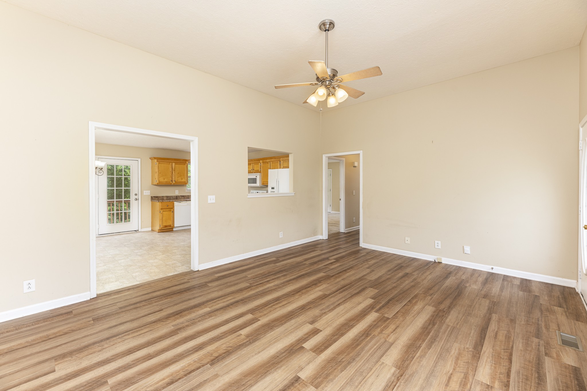 Greenbrier, Tennessee 37073, United States, 3 Bedrooms Bedrooms, ,2 BathroomsBathrooms,Residential,Active,146026