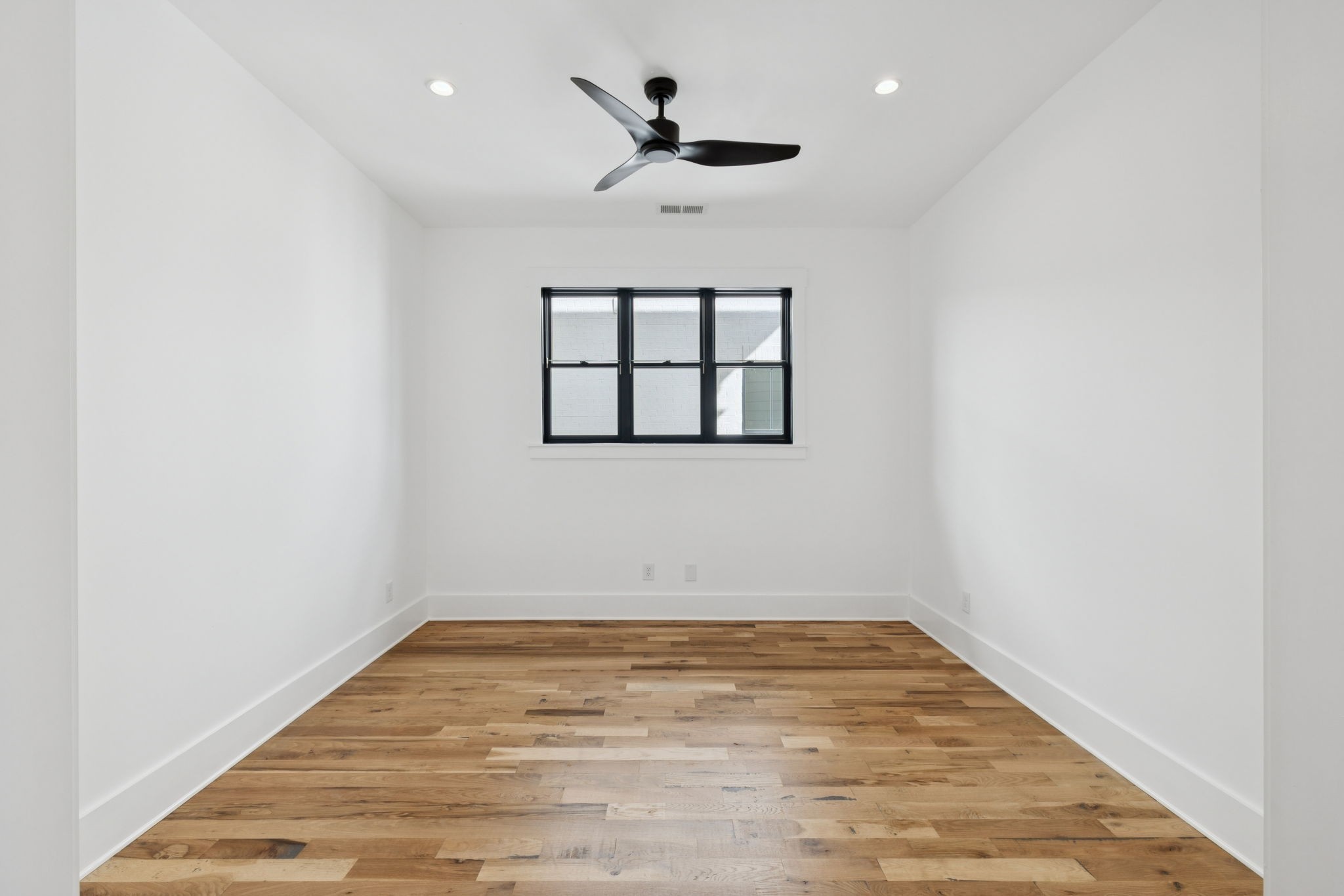 Nashville, Tennessee, 37204, United States, 5 Bedrooms Bedrooms, ,6 BathroomsBathrooms,Residential,Active,2037564