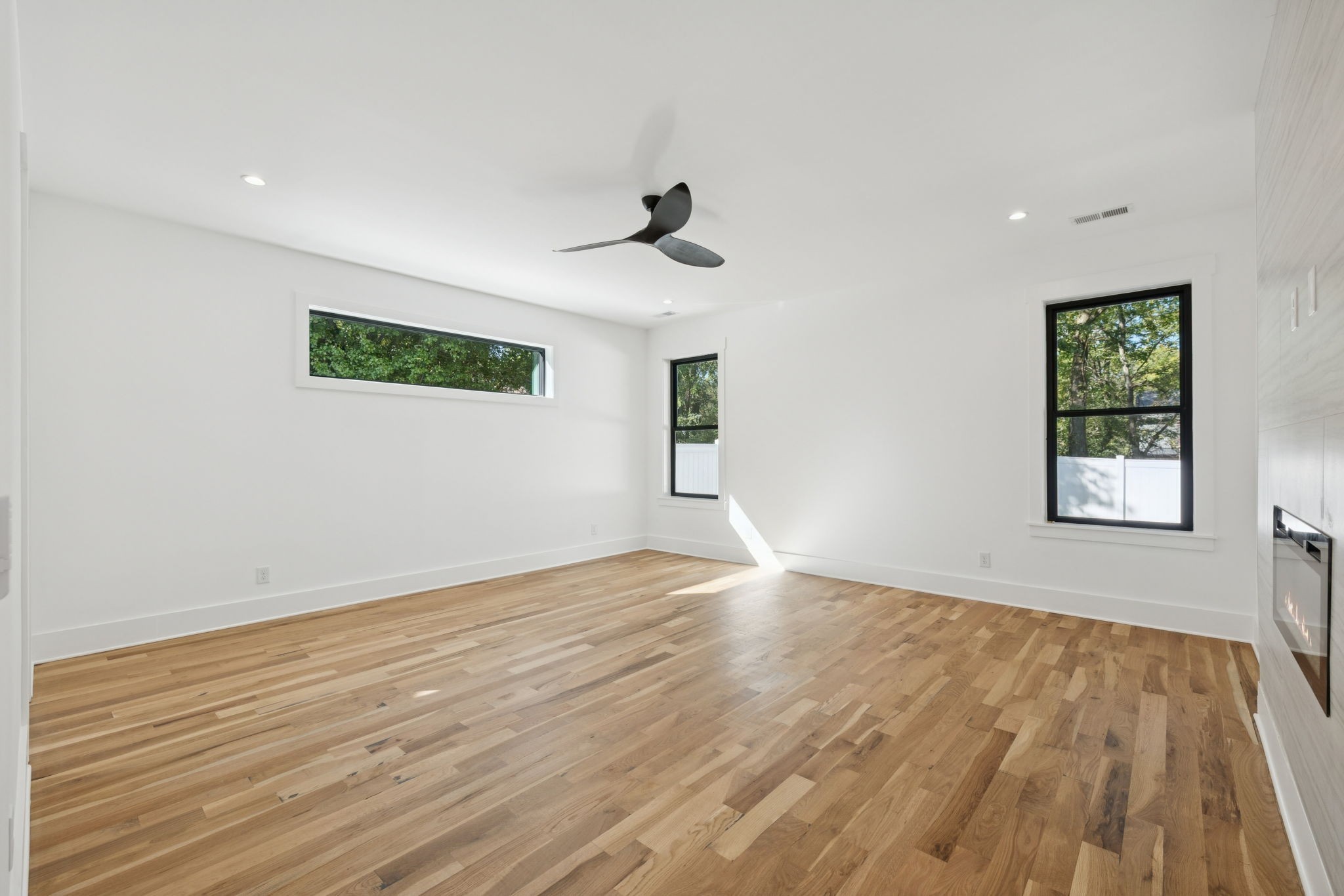 Nashville, Tennessee, 37204, United States, 5 Bedrooms Bedrooms, ,6 BathroomsBathrooms,Residential,Active,2037564