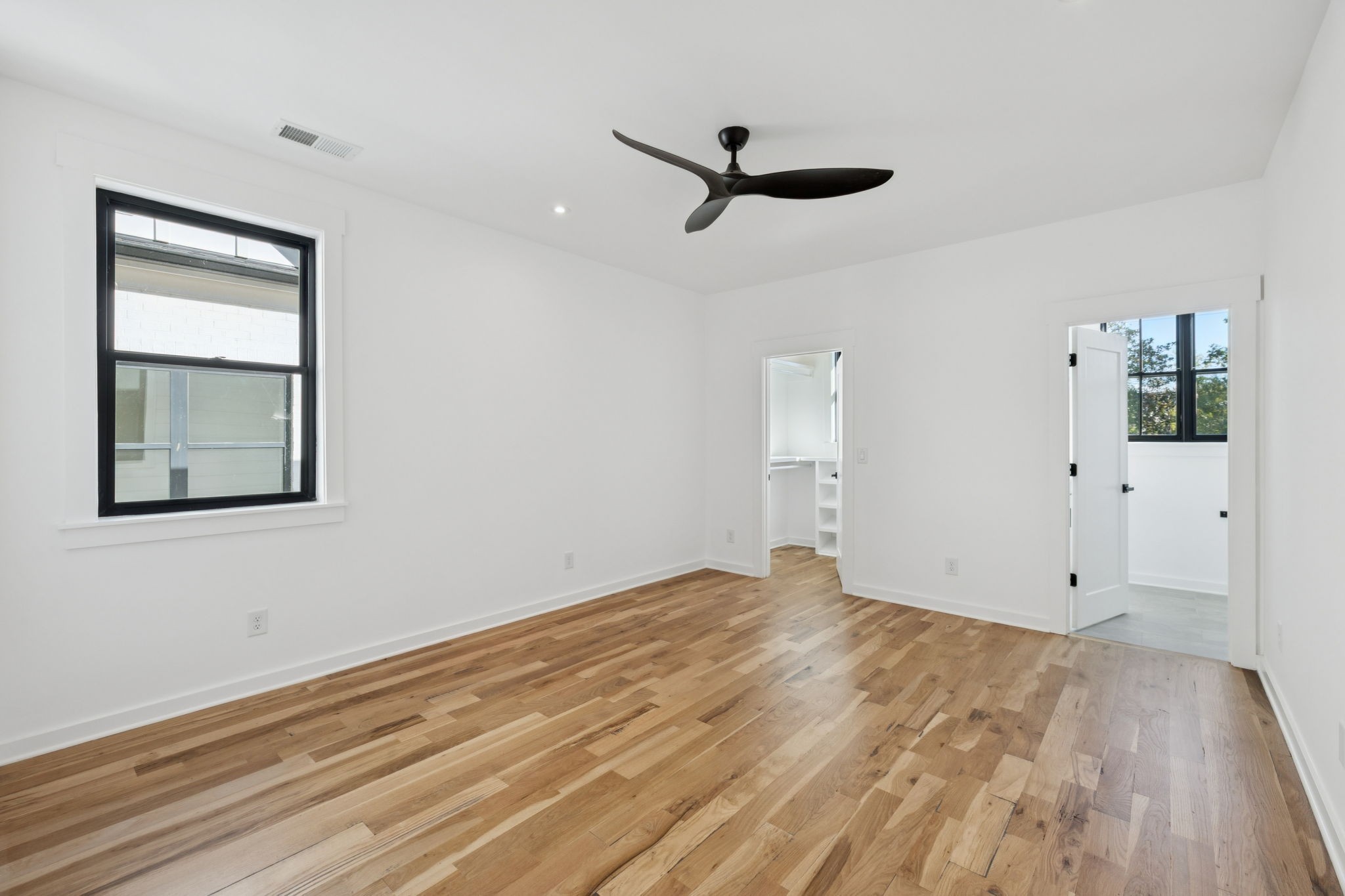Nashville, Tennessee, 37204, United States, 5 Bedrooms Bedrooms, ,6 BathroomsBathrooms,Residential,Active,2037564