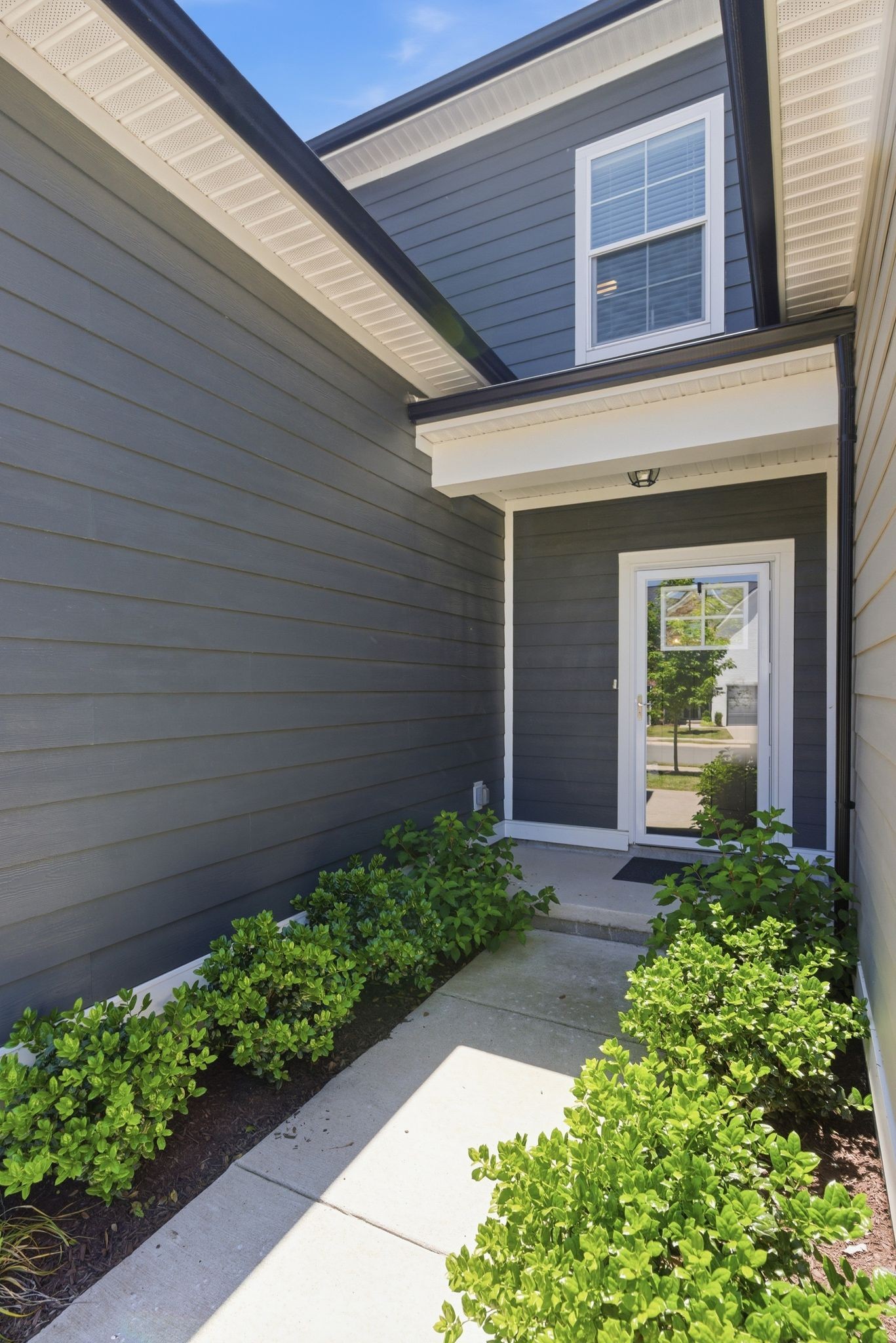 2615 Camrose Way