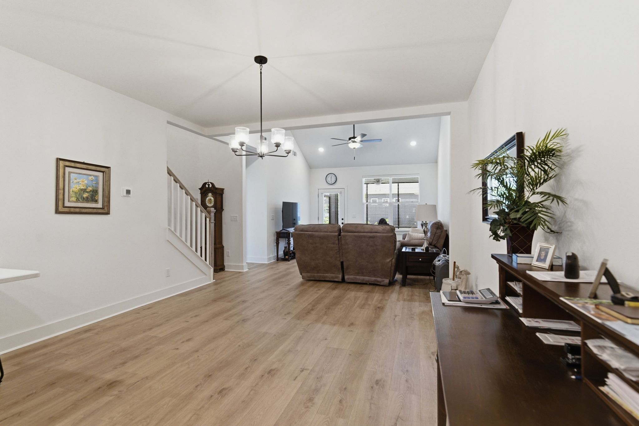 2615 Camrose Way