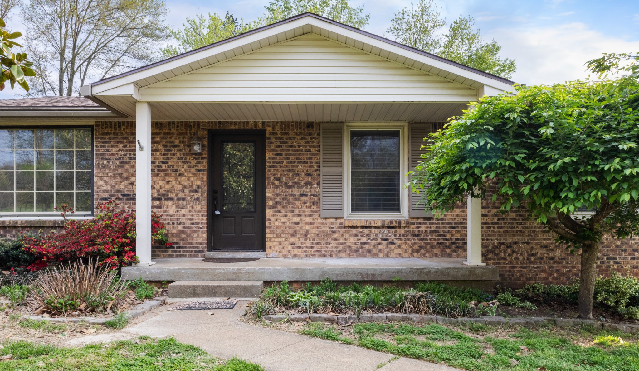 2560 Memorial Drive Ext