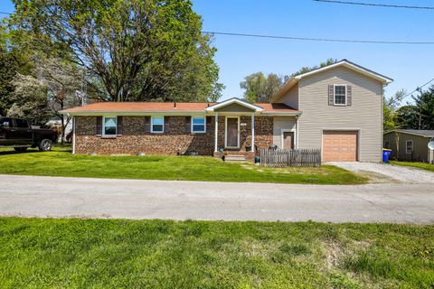 112 Burr Alley Adairville KY 42202