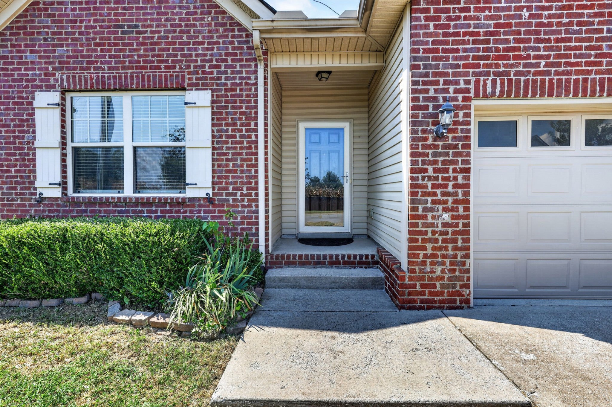 1021 Lindyn Lee Way - Photo 4