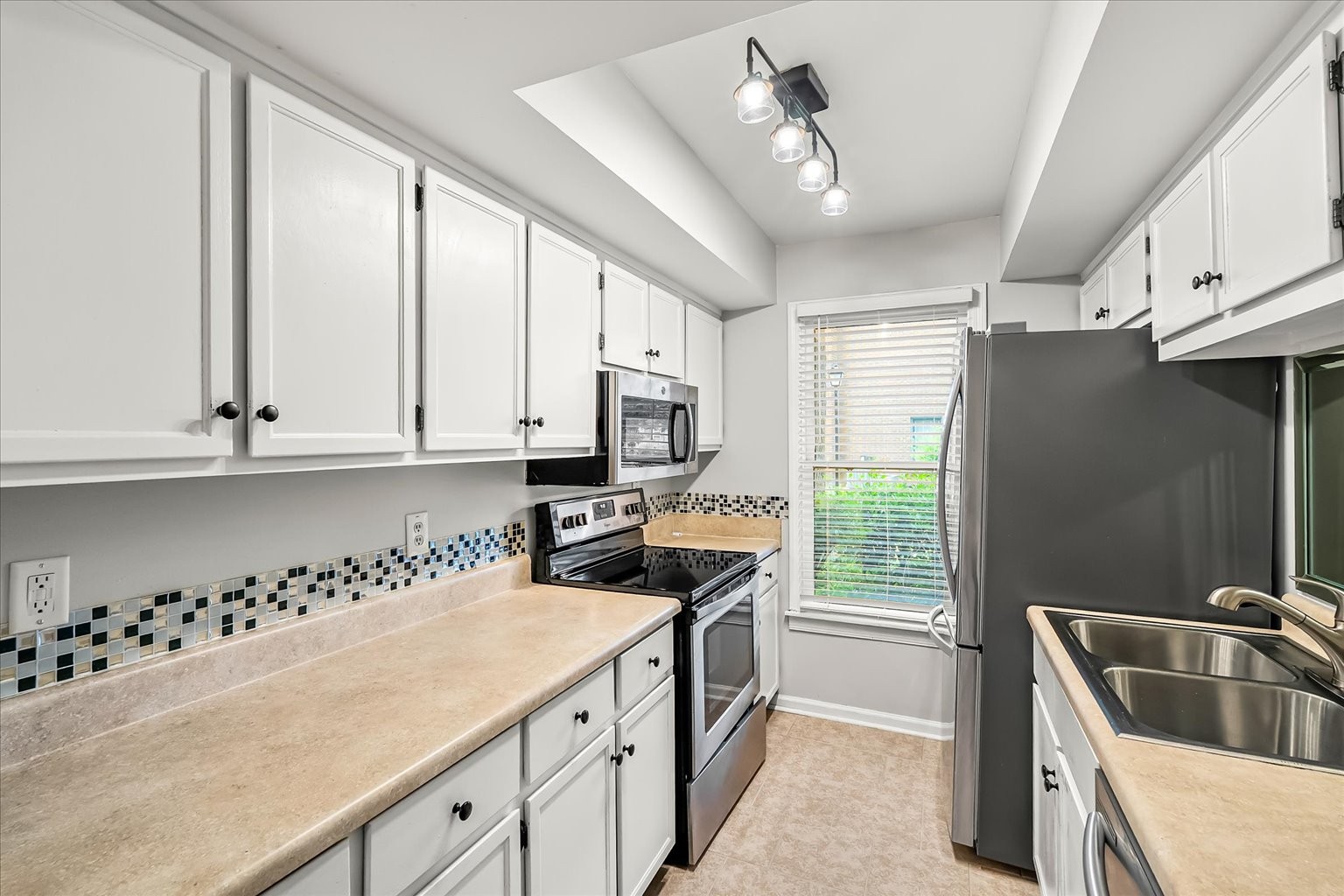 323 Westfield Dr