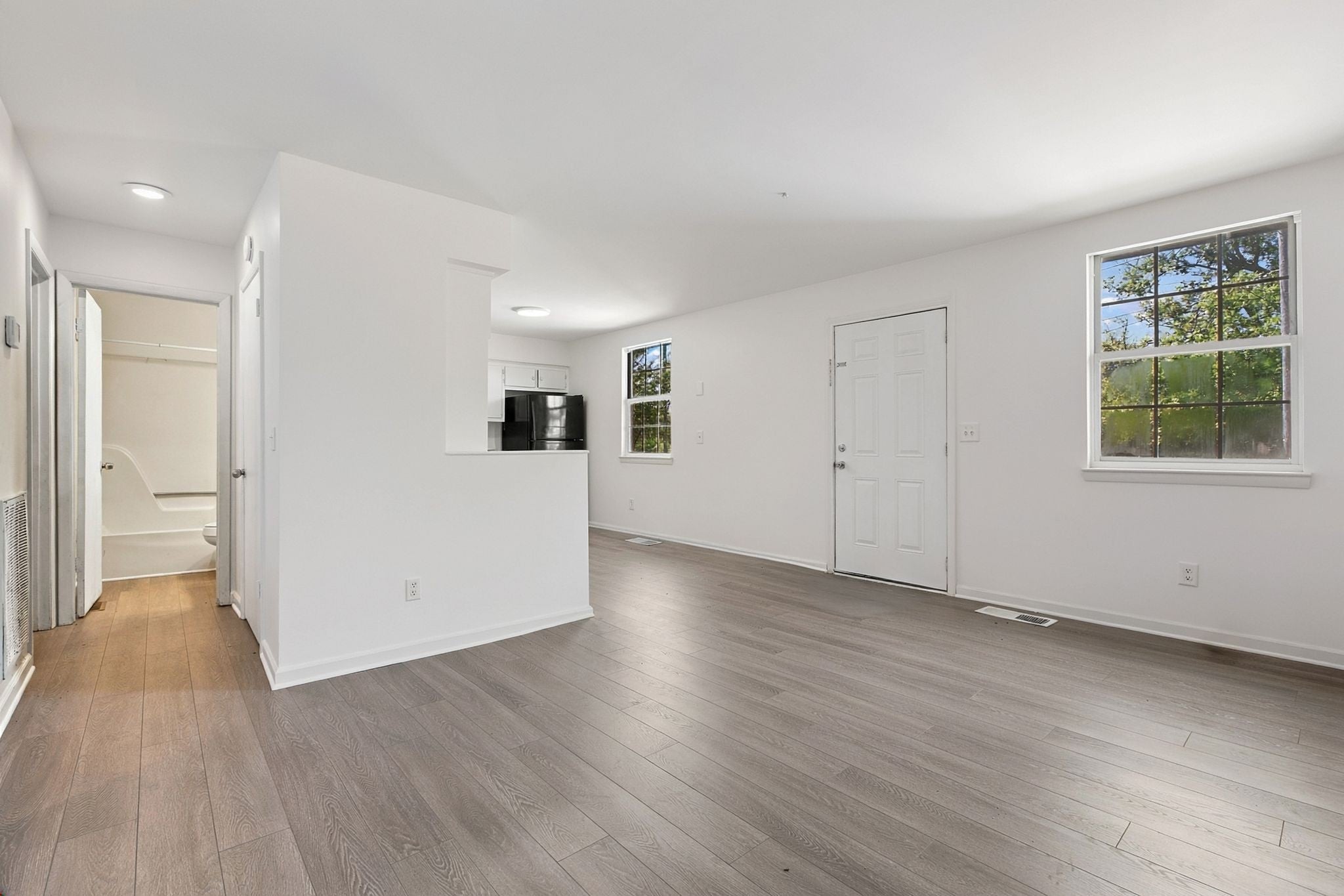 1004 Central Valley Ct