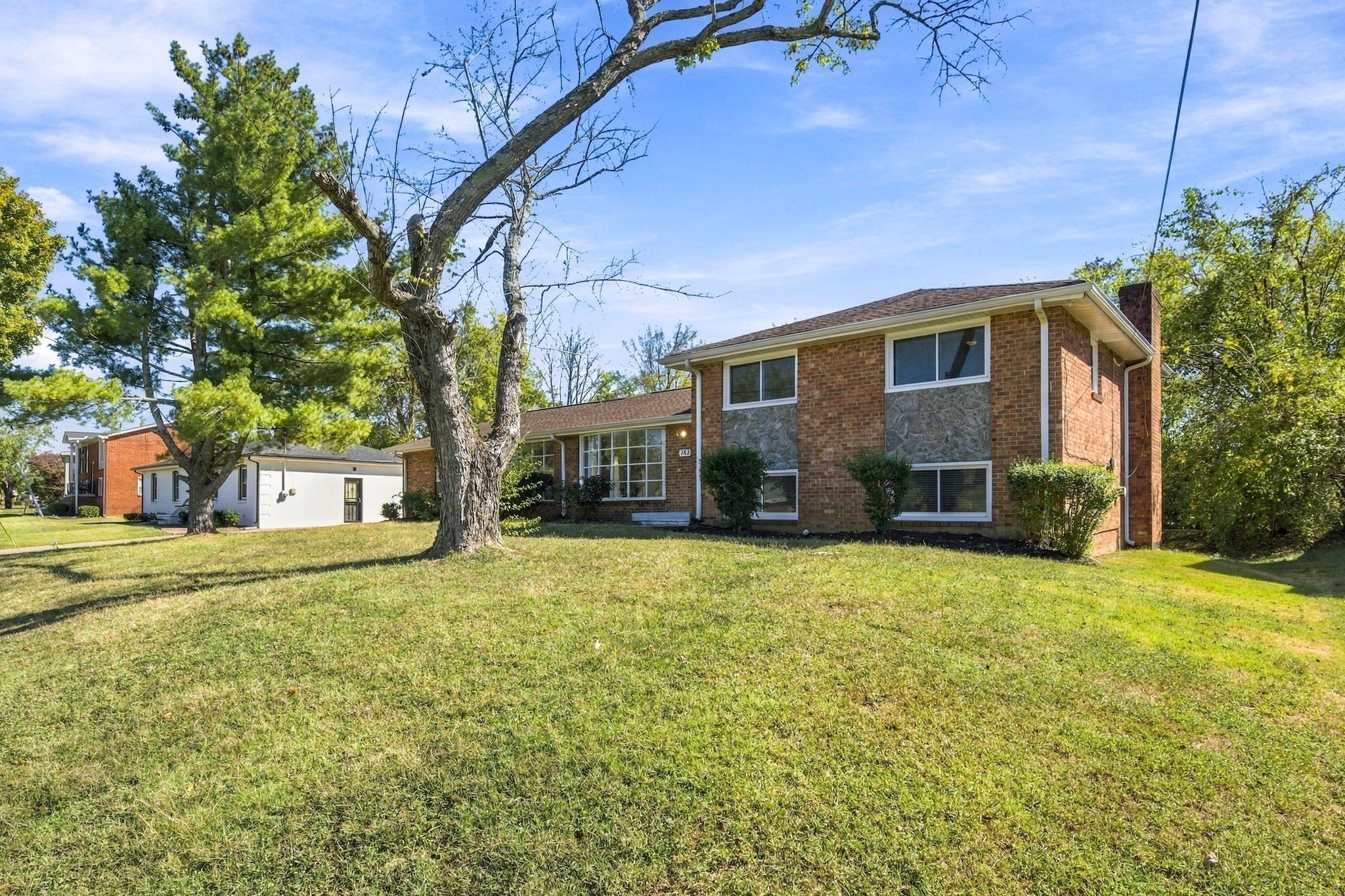 747 Rowan Dr