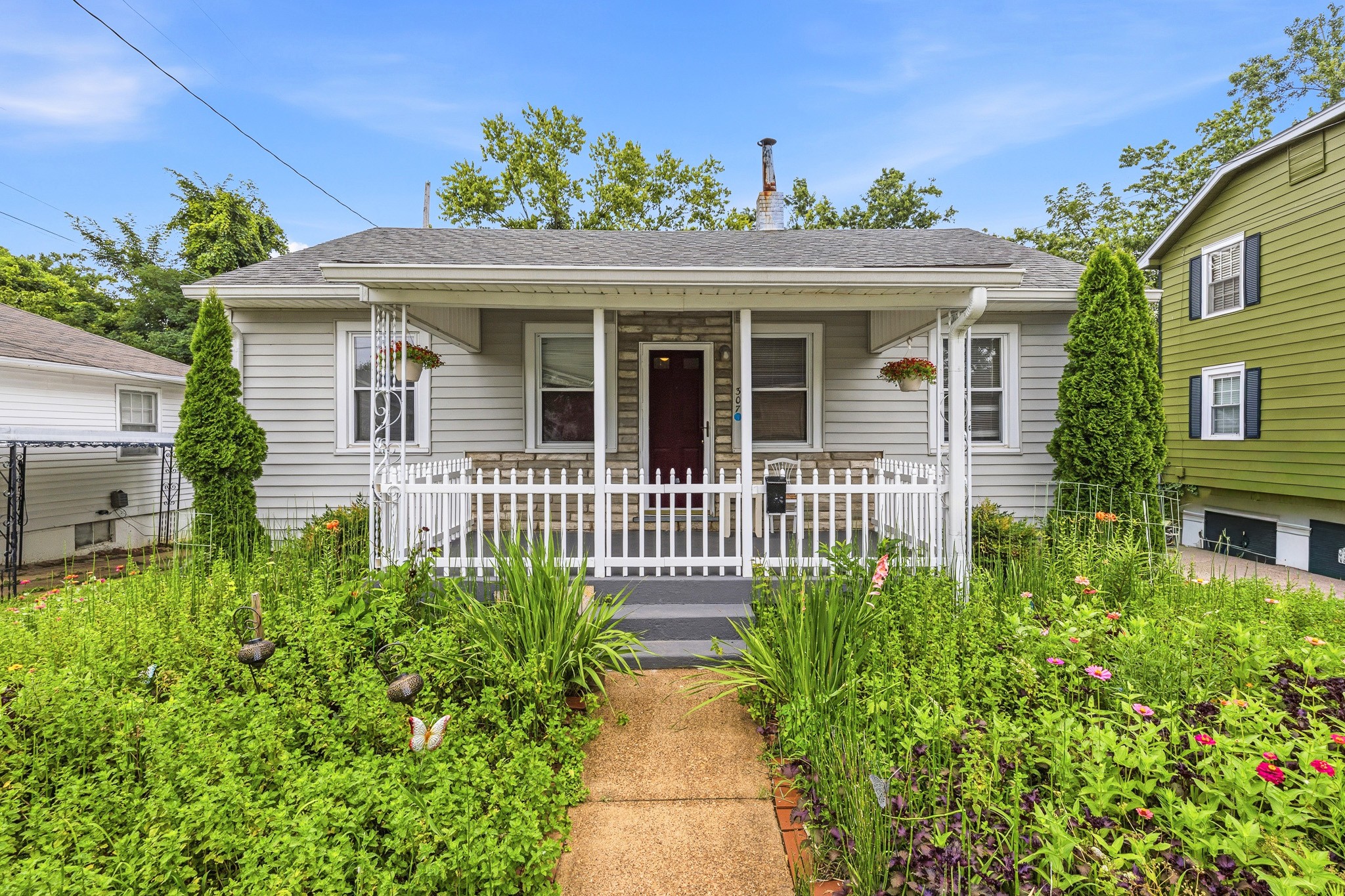 307 Hadley Ave - Photo 3