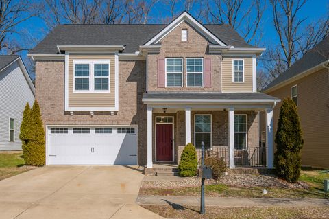 1941 Stonewater Dr Hermitage TN 37076