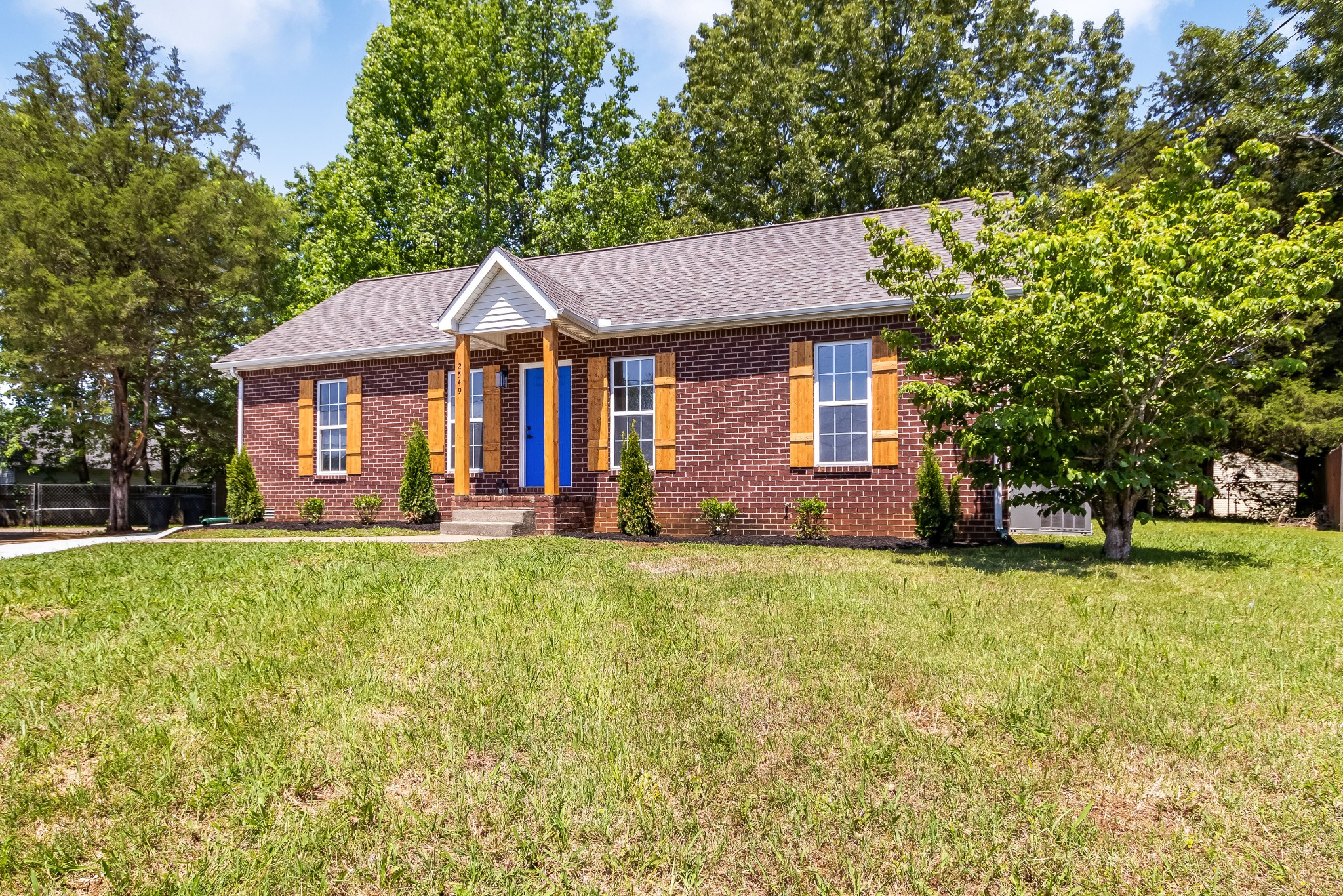 2549 Hillingdon Dr