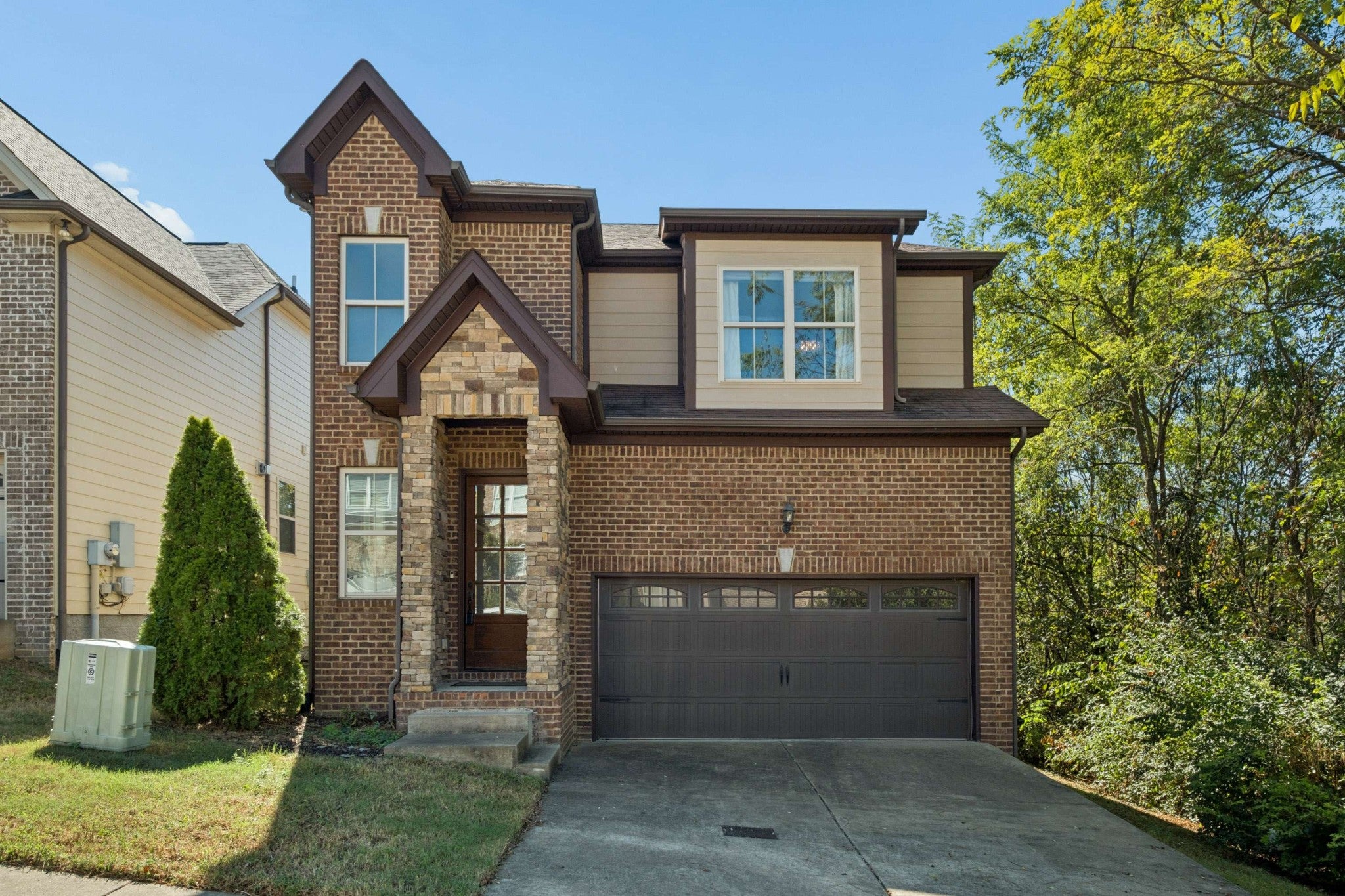 3-bed listing at 5925 Woodlands Ave, Nashville