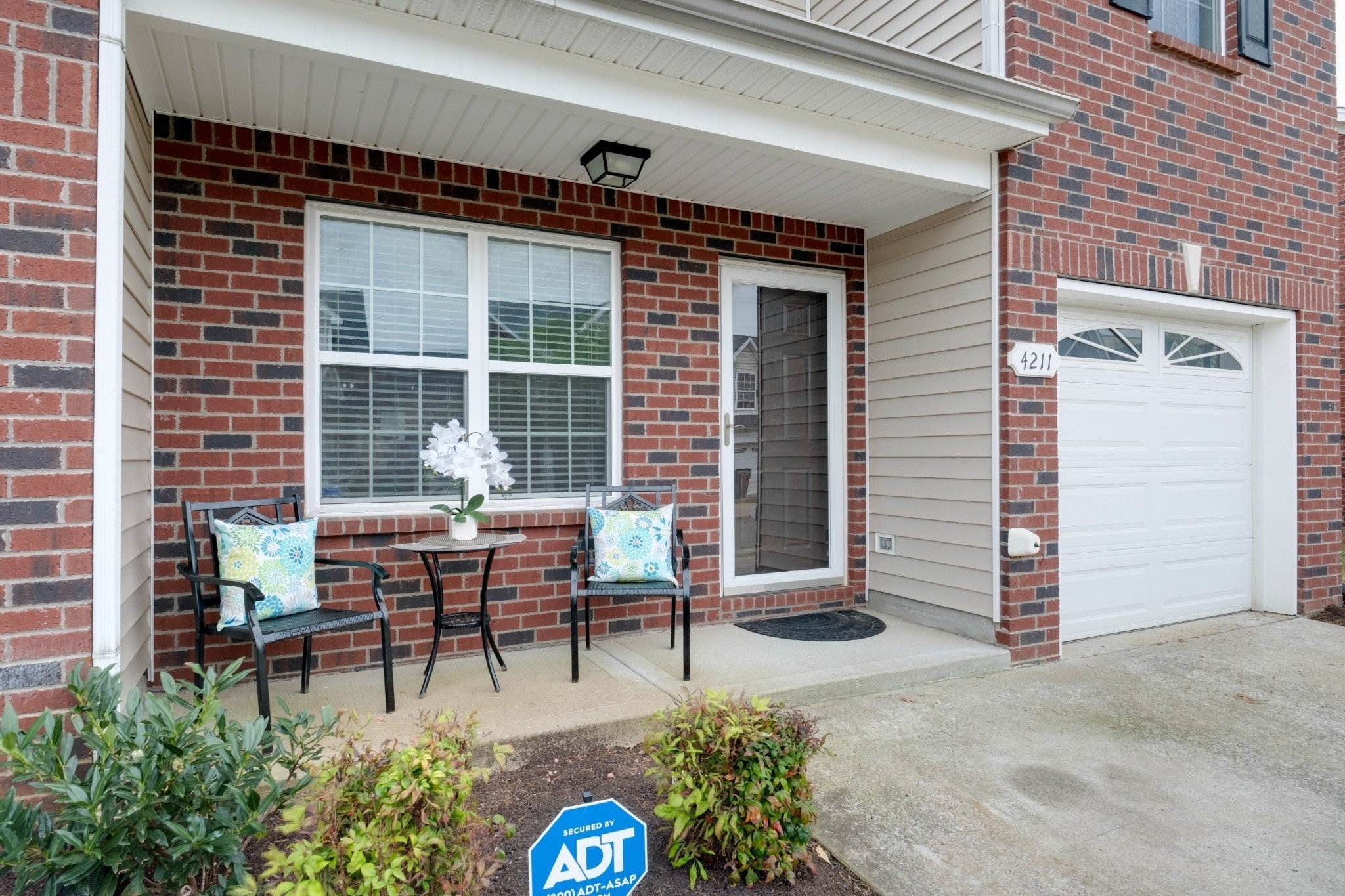 4211 Aurora Cir 5