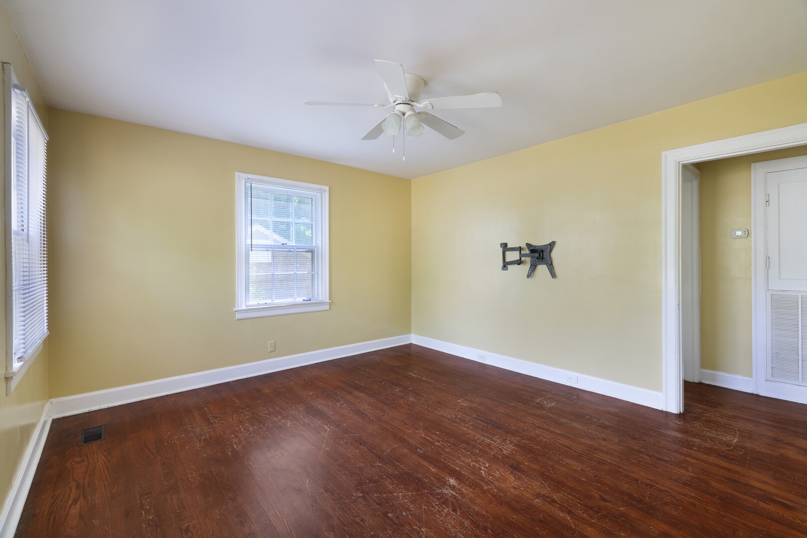 156 Delmar Dr