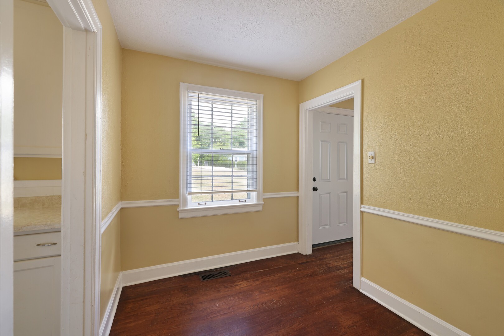 156 Delmar Dr